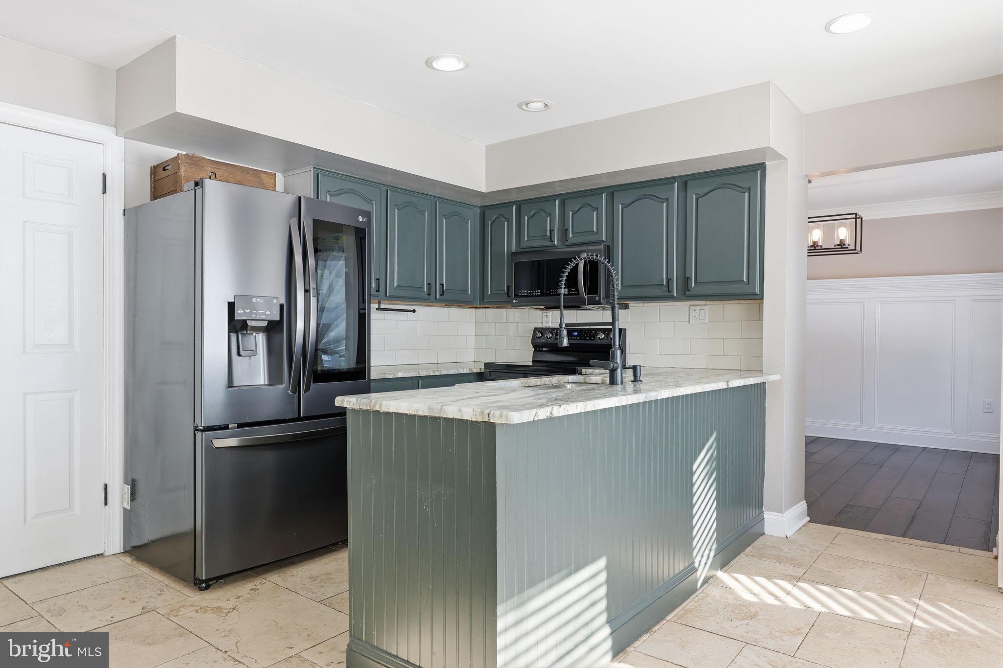 SWAN POINTE - Residential