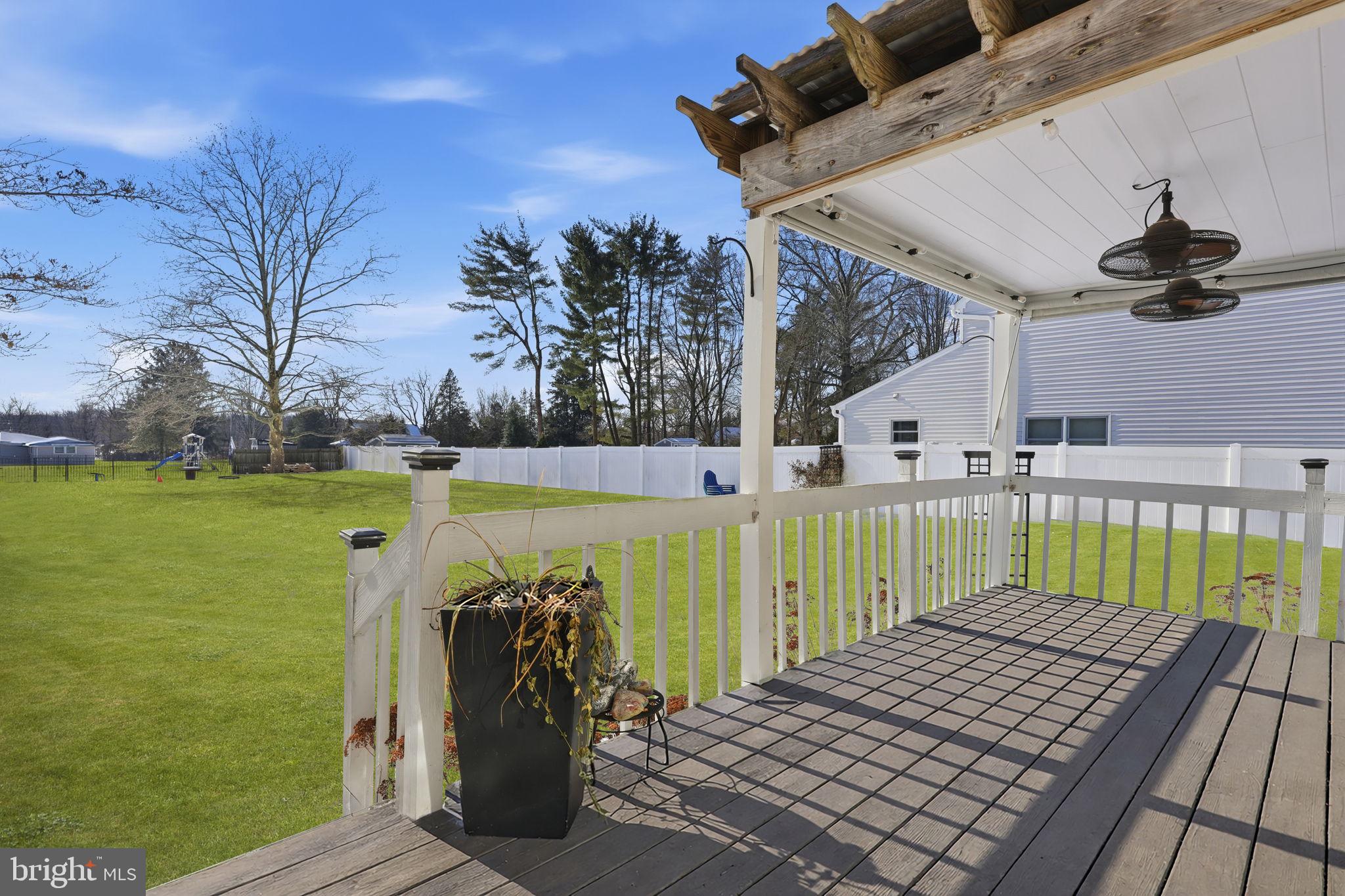 SWAN POINTE - Residential