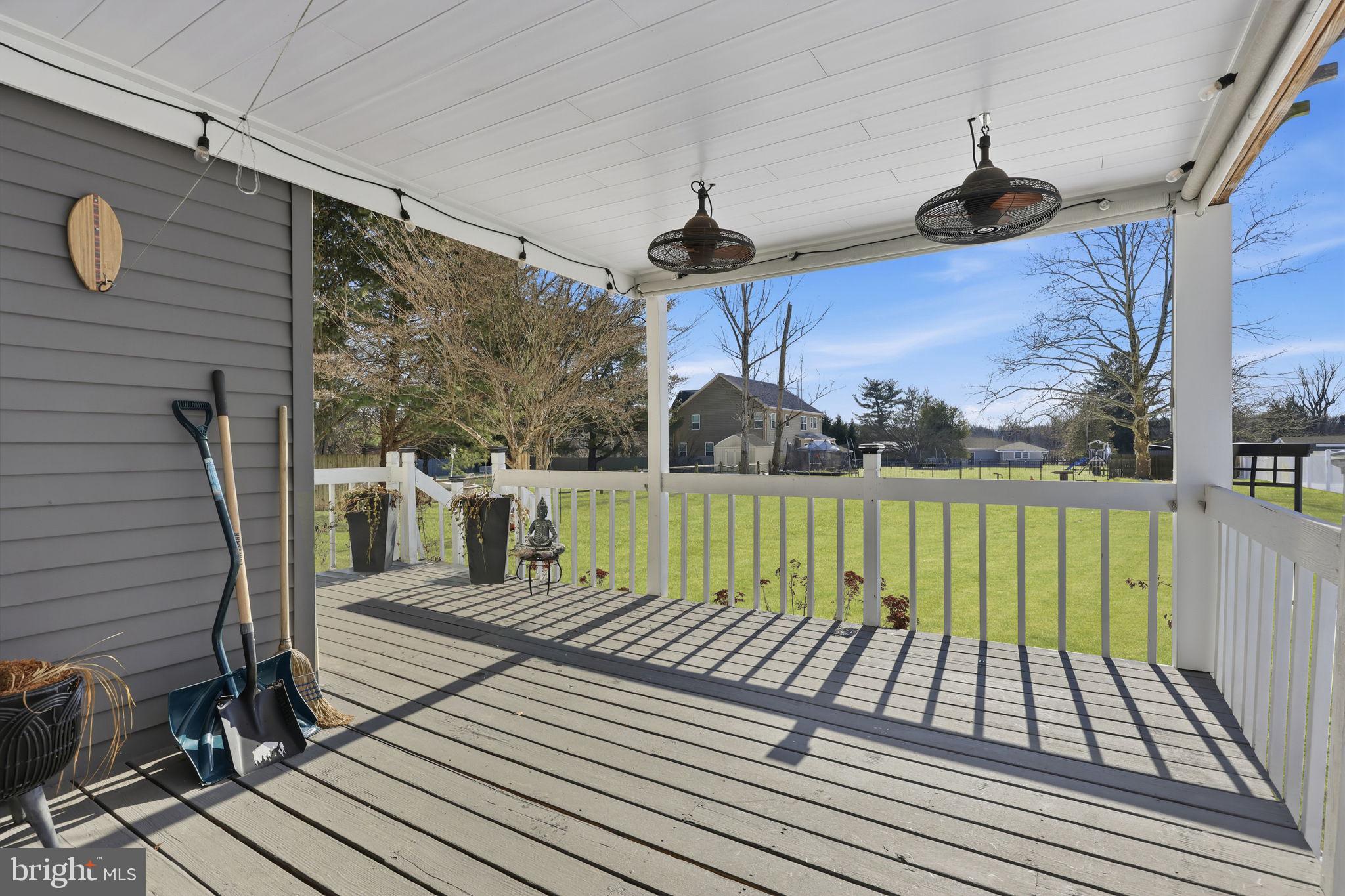 SWAN POINTE - Residential