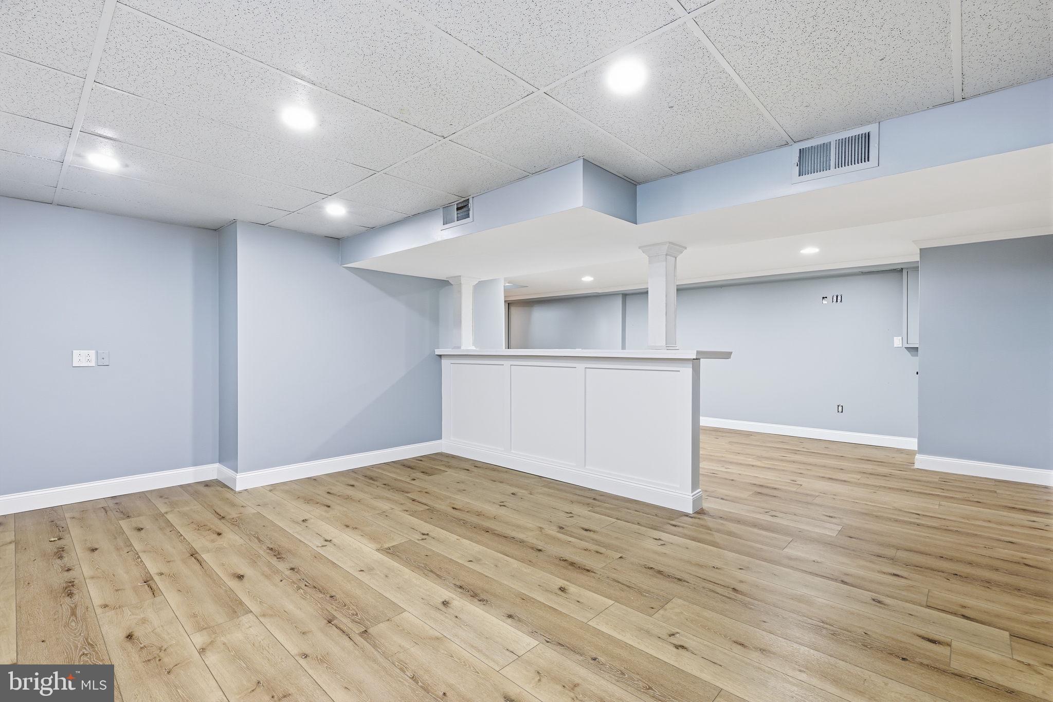 SWAN POINTE - Residential