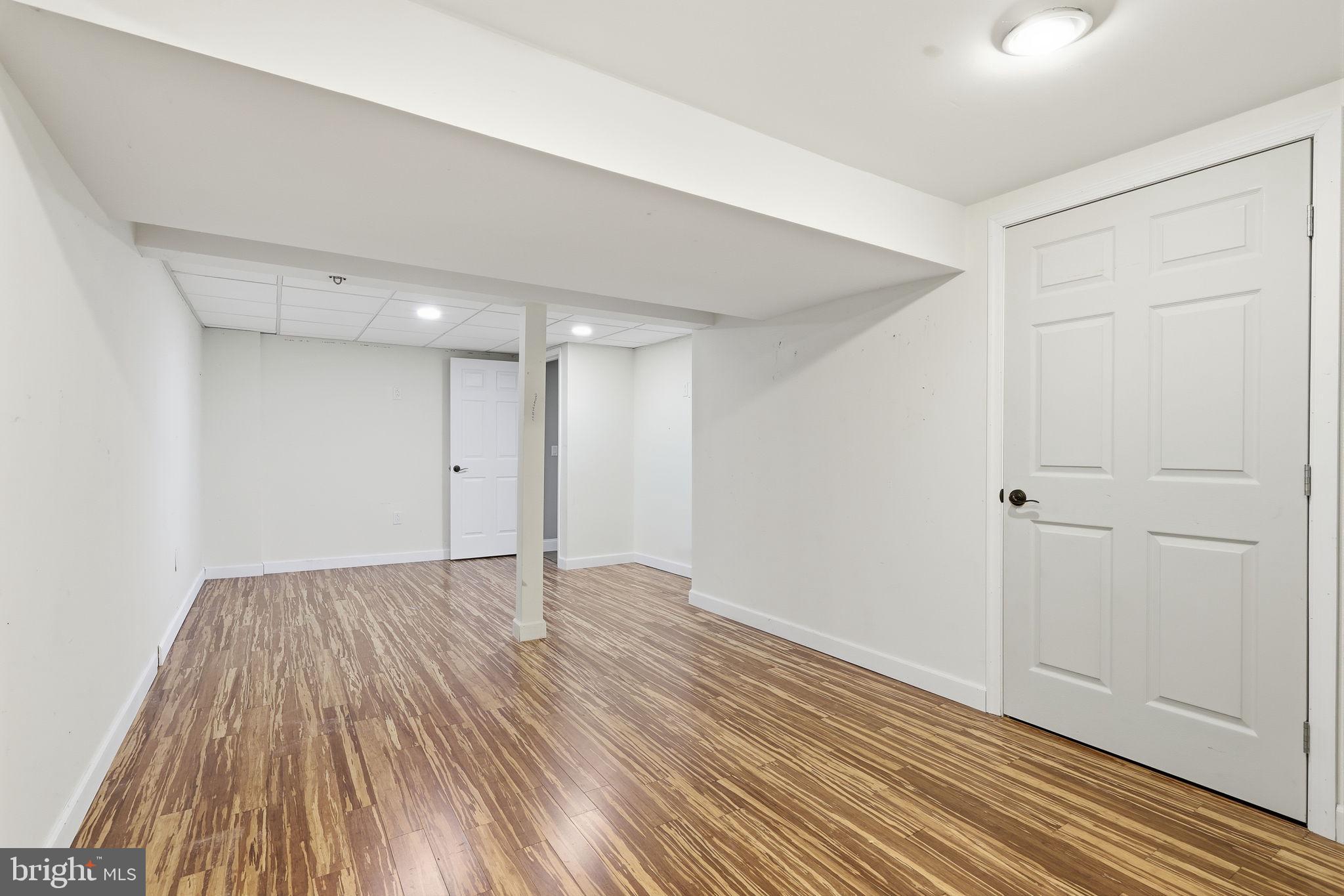 SWAN POINTE - Residential