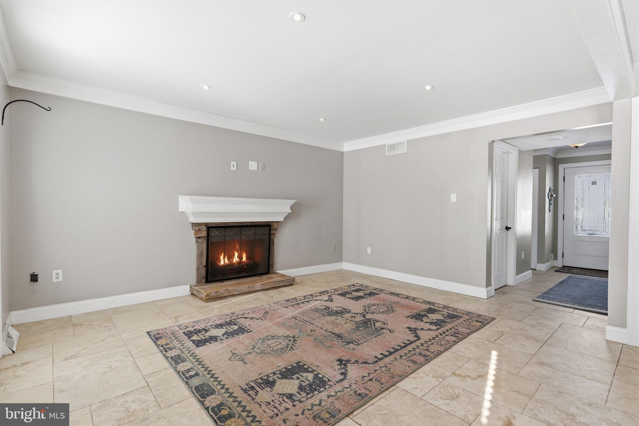 SWAN POINTE - Residential