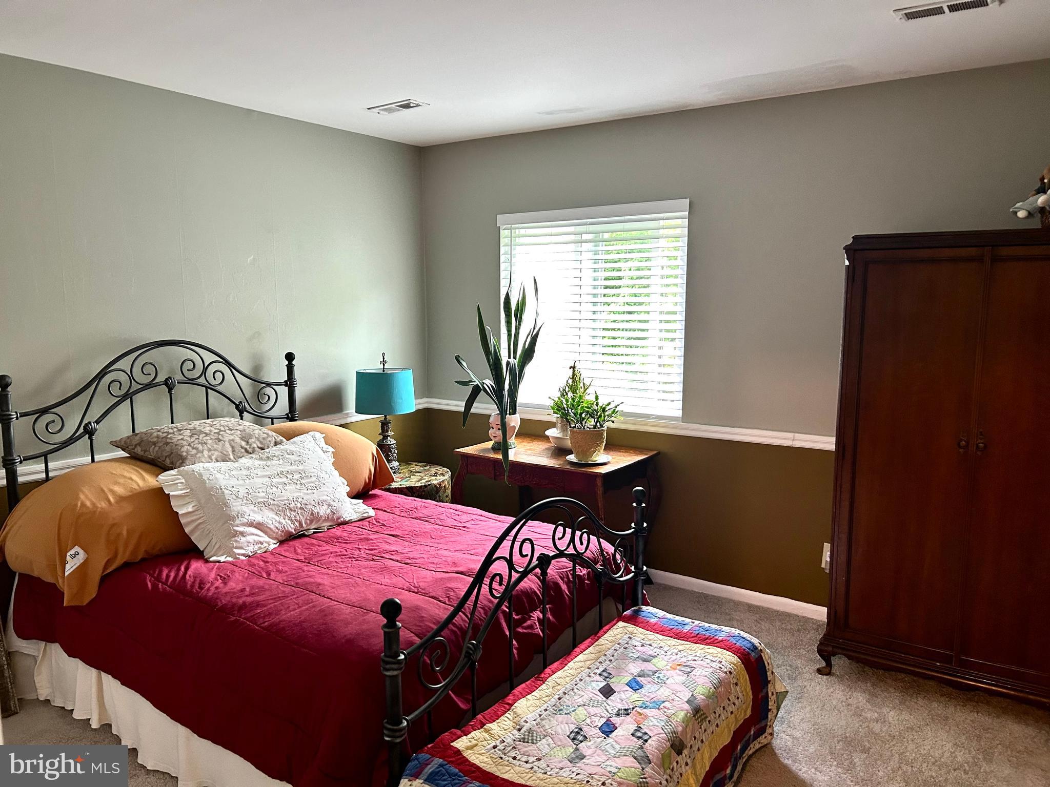 LONG MEADOWS - Residential