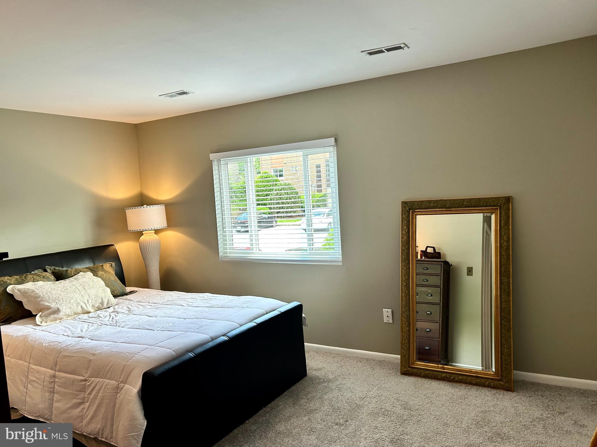 LONG MEADOWS - Residential