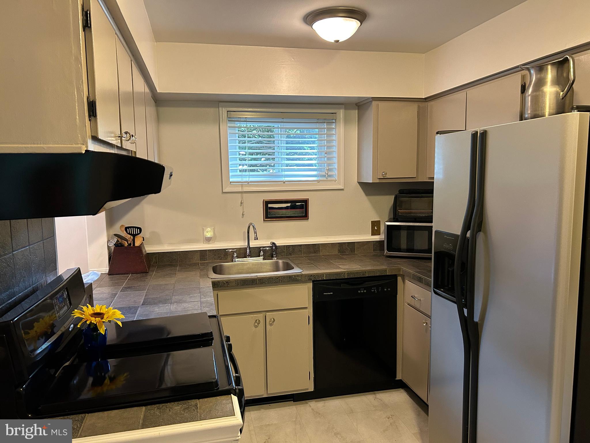 LONG MEADOWS - Residential