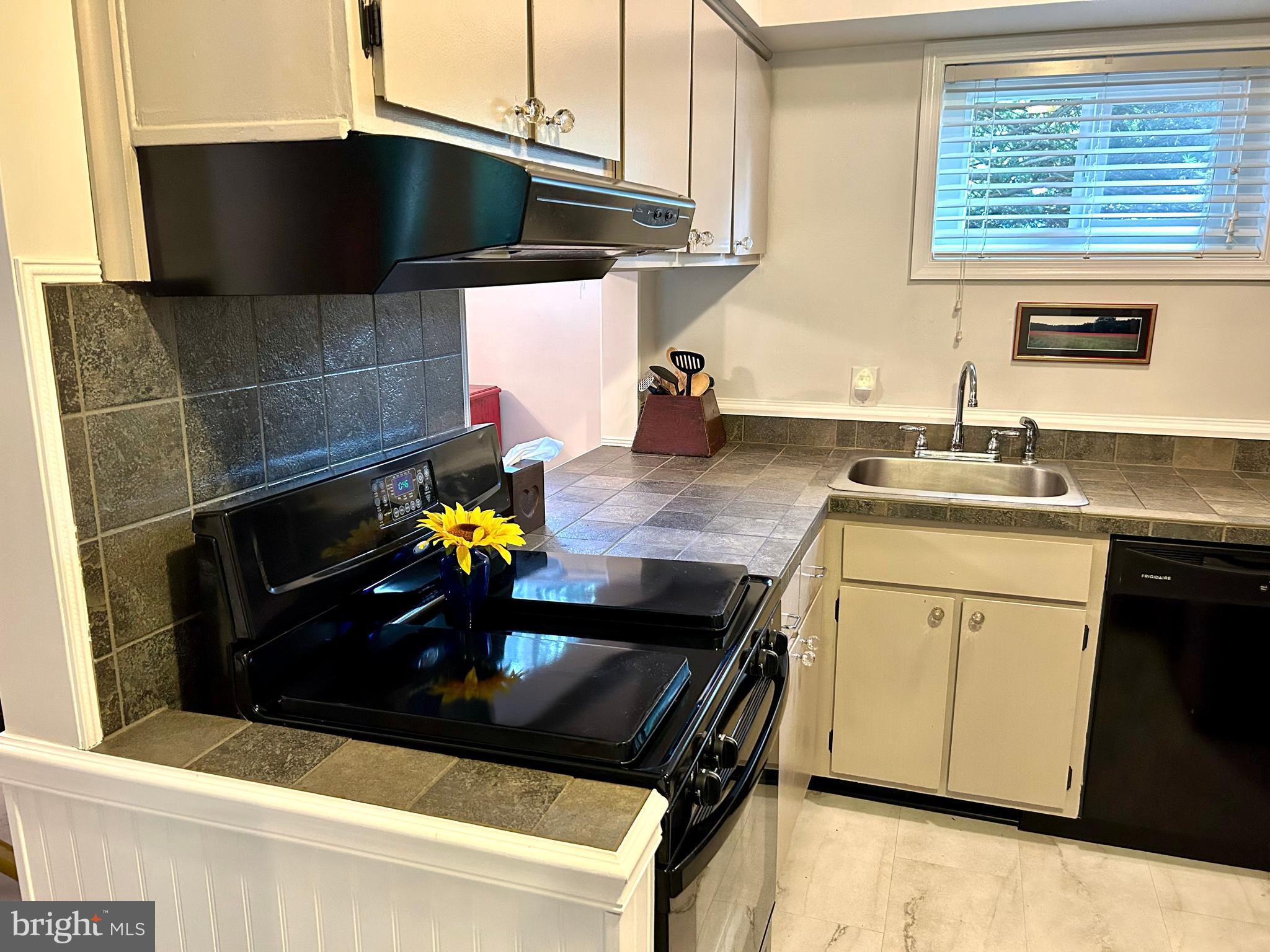 LONG MEADOWS - Residential