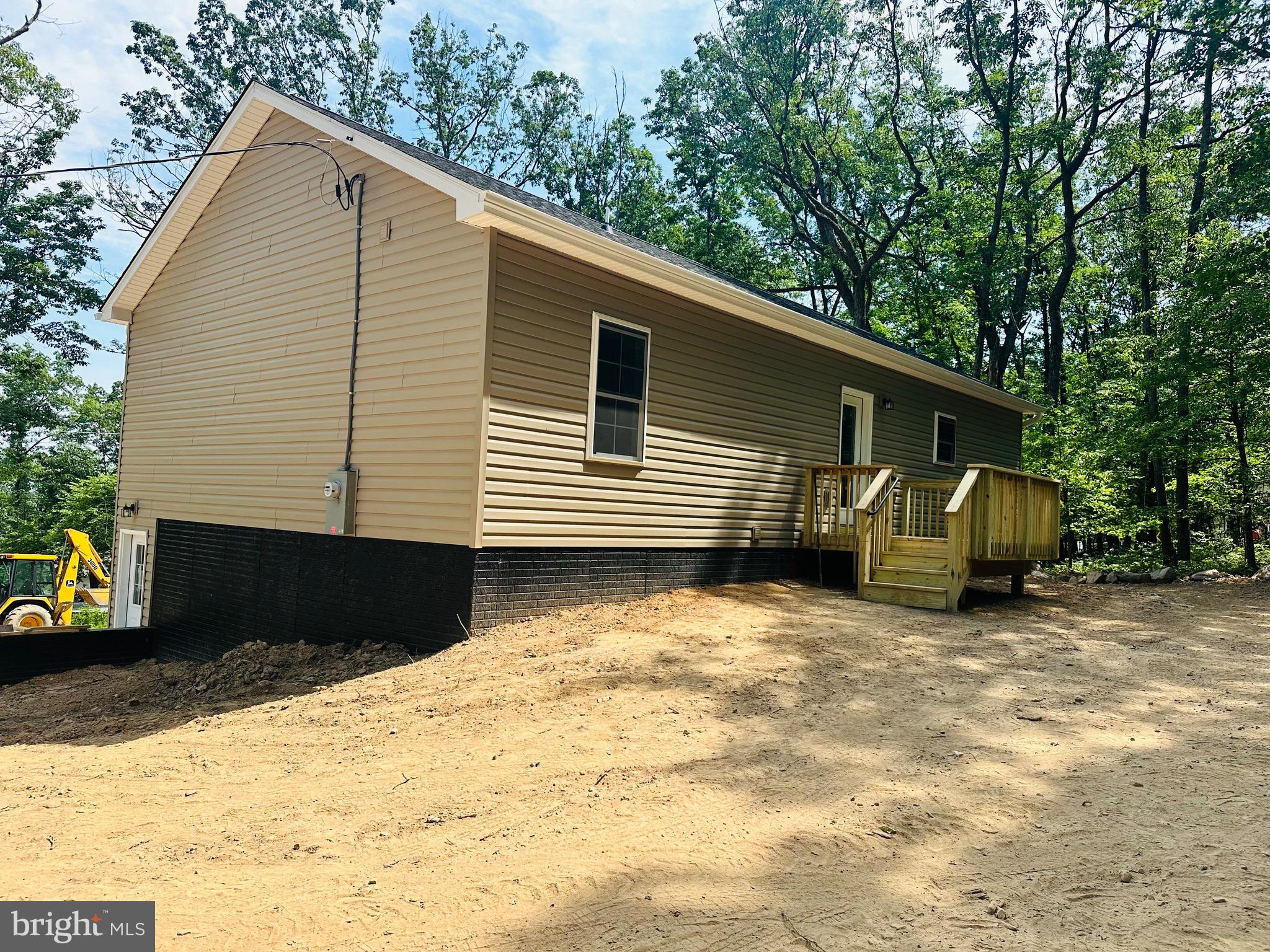 805 PHEASANT DRIVE