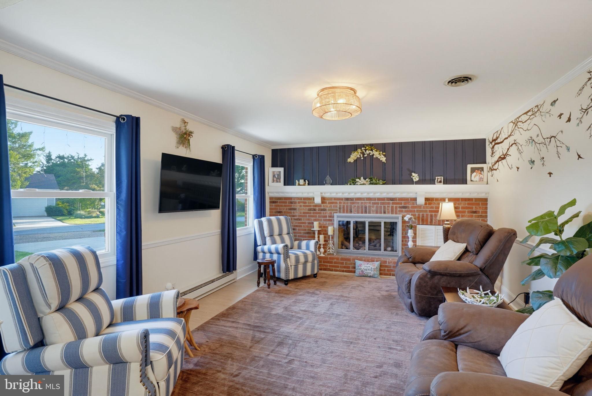 18204 HOLLY LANE