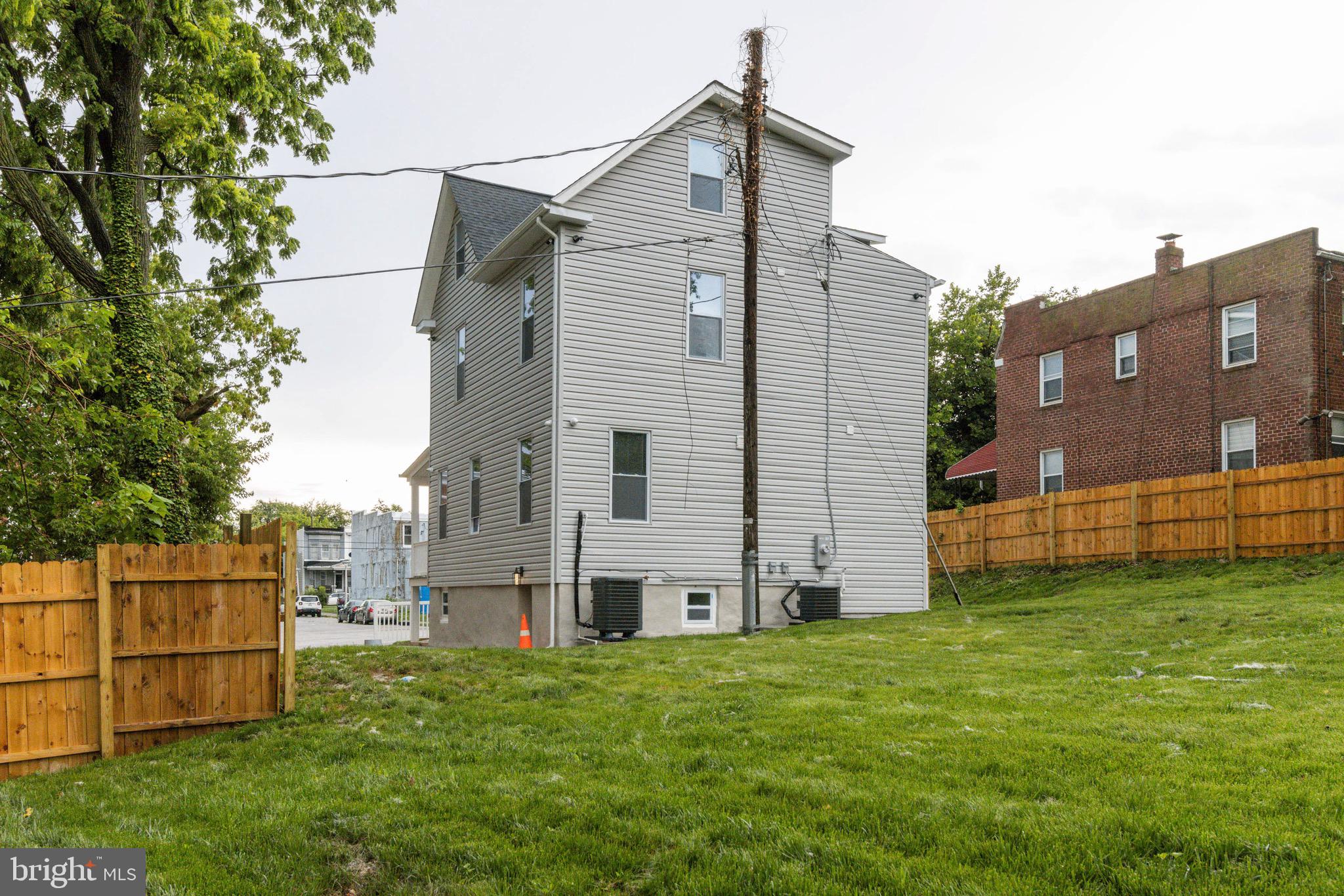 PEN LUCY - Residential