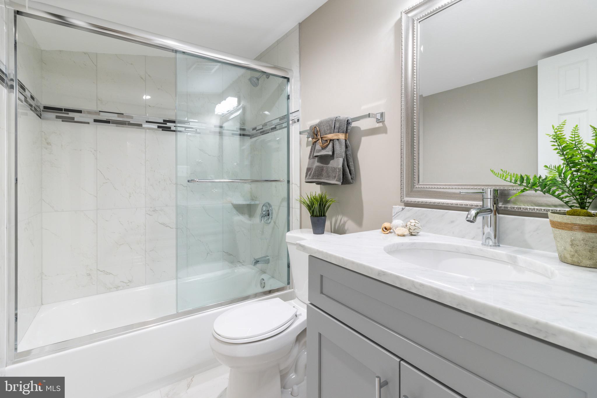 PEN LUCY - Residential