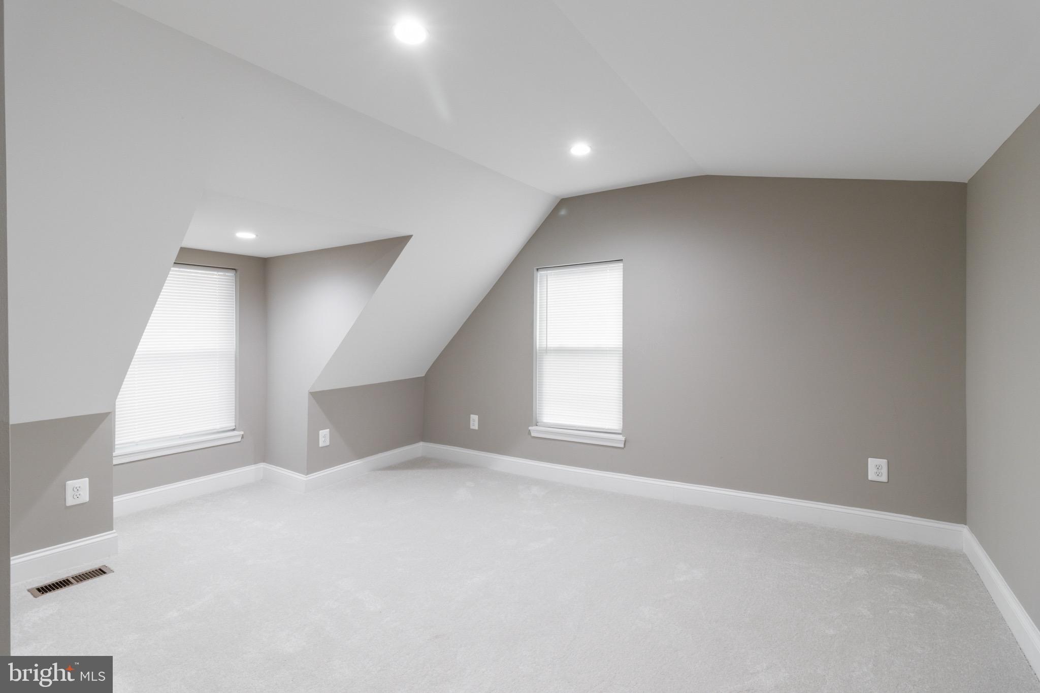 PEN LUCY - Residential