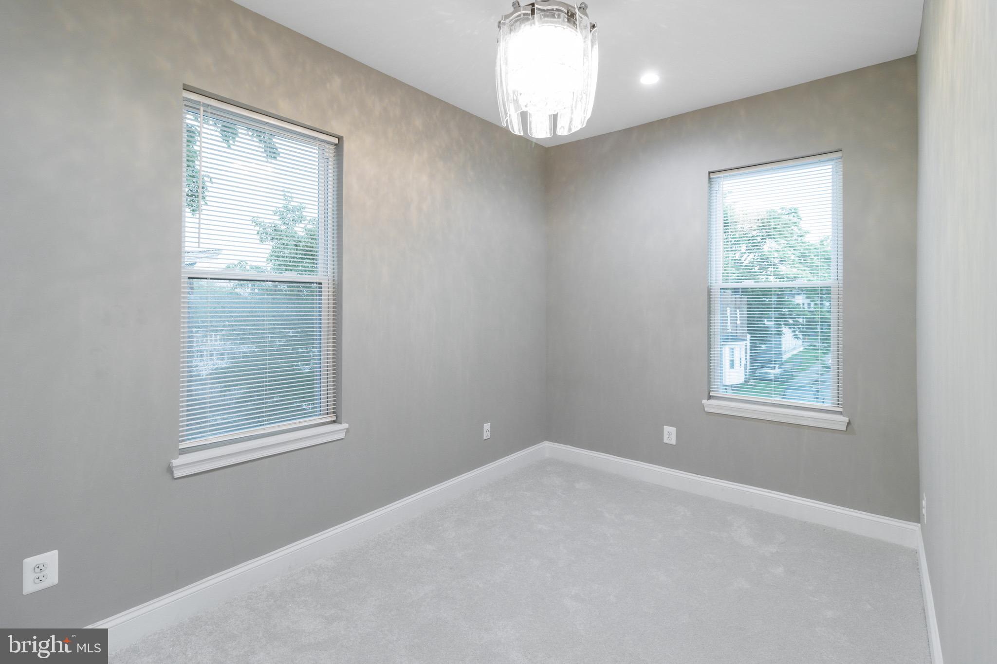 PEN LUCY - Residential