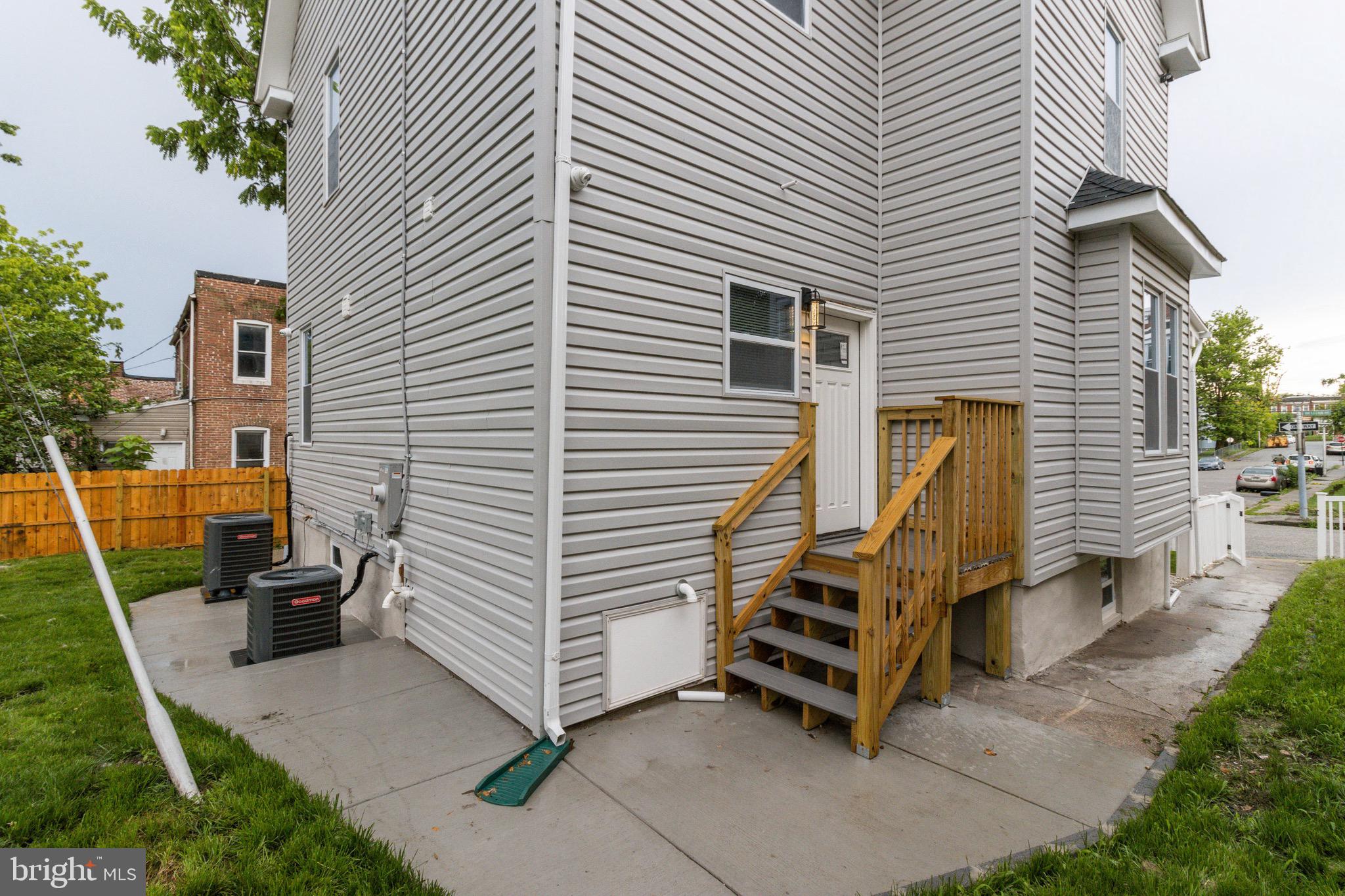 PEN LUCY - Residential