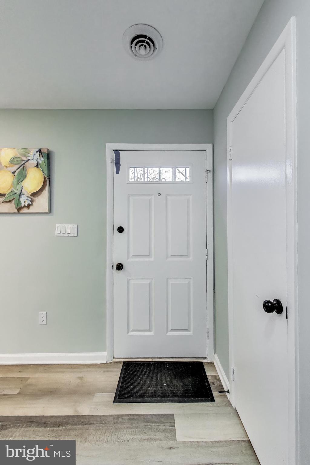 HILLCREST TOWNE - Residential