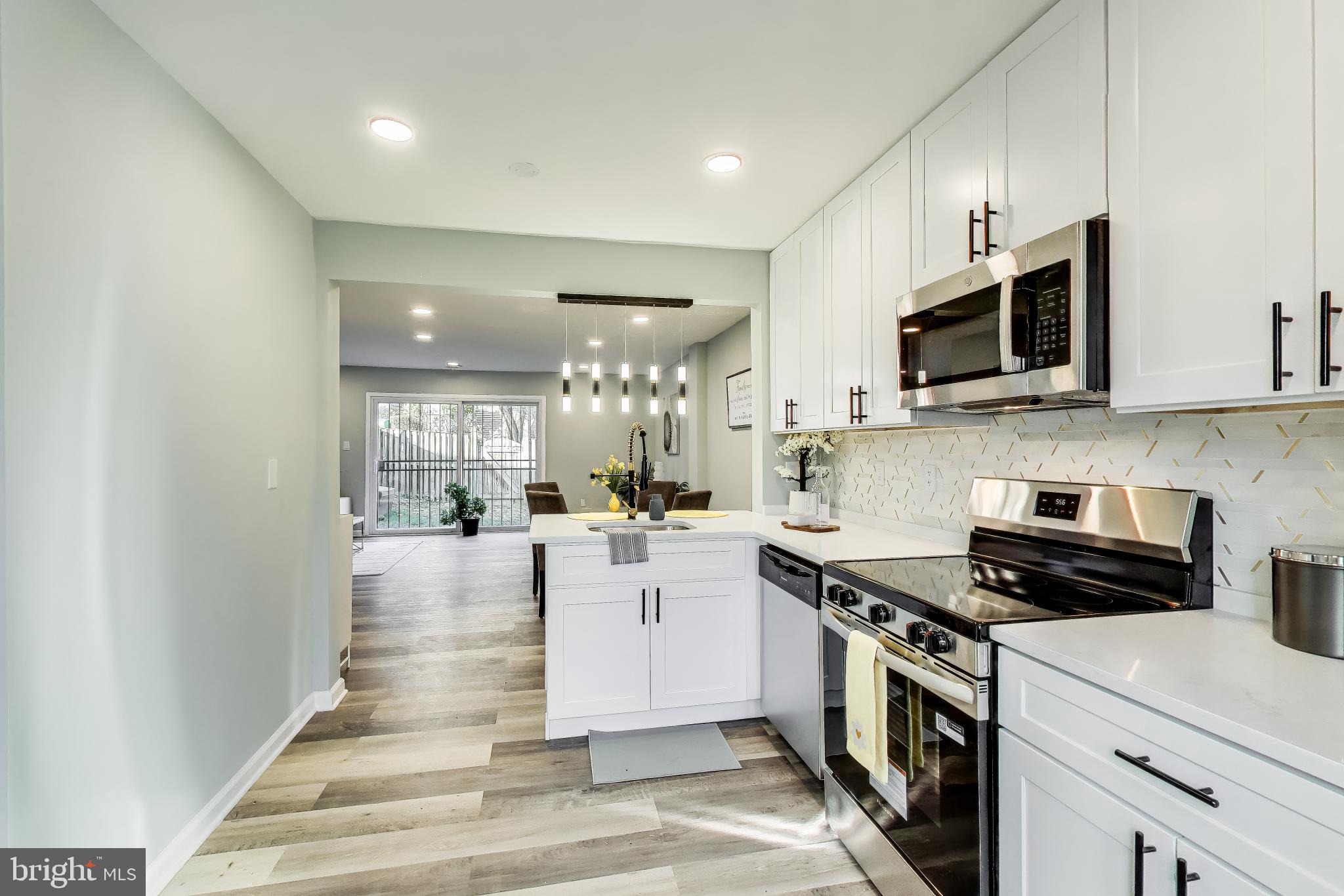 HILLCREST TOWNE - Residential