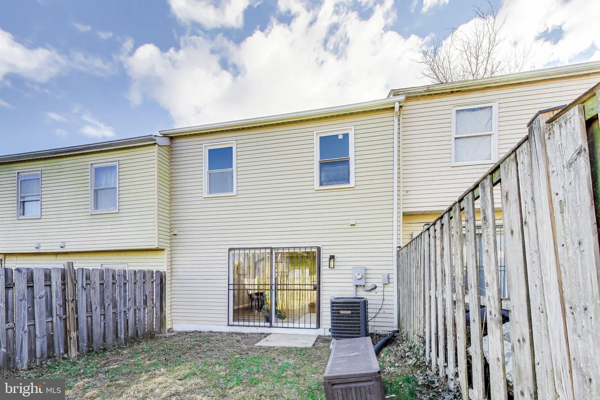 HILLCREST TOWNE - Residential