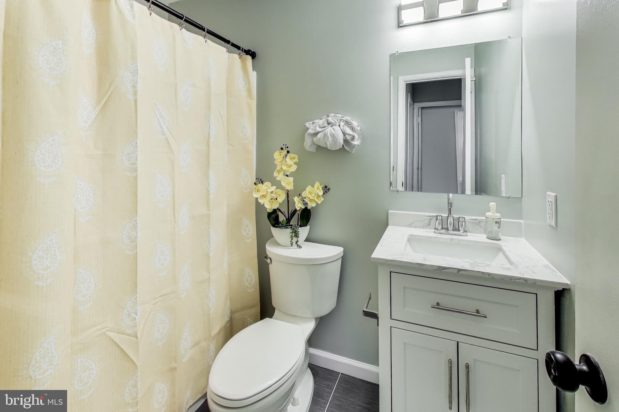 HILLCREST TOWNE - Residential