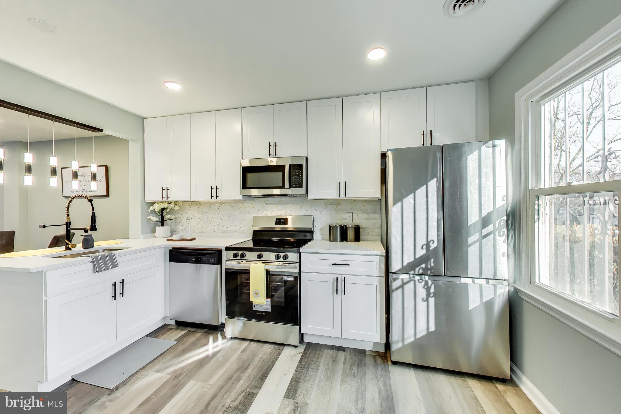 HILLCREST TOWNE - Residential