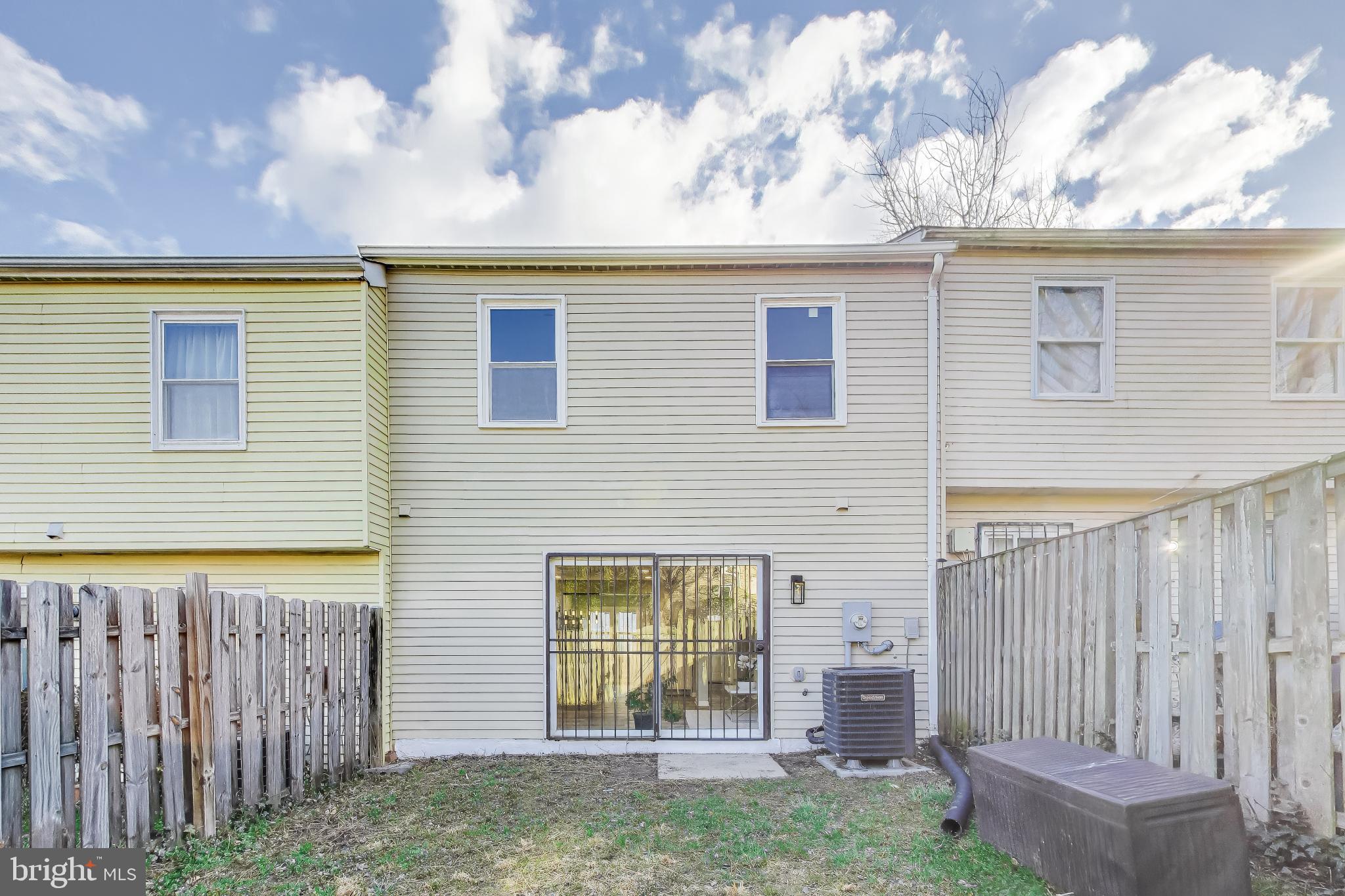 HILLCREST TOWNE - Residential