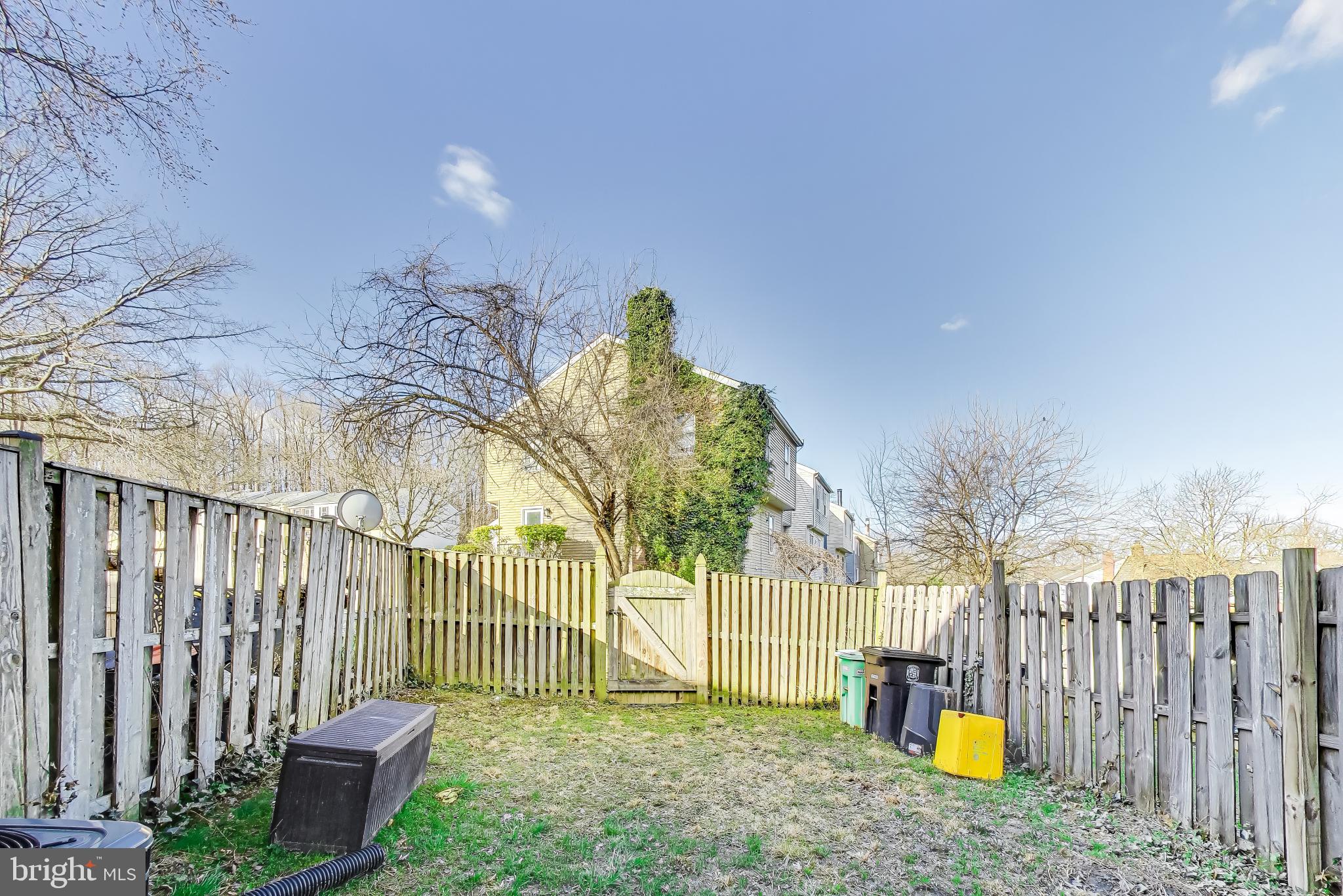 HILLCREST TOWNE - Residential