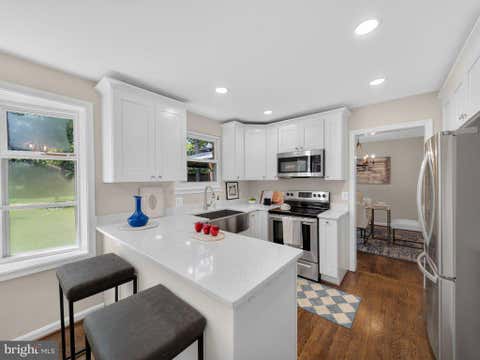 Photo of 5502 Kings Park Drive, SPRINGFIELD, VA 22151 (MLS # VAFX2325352)