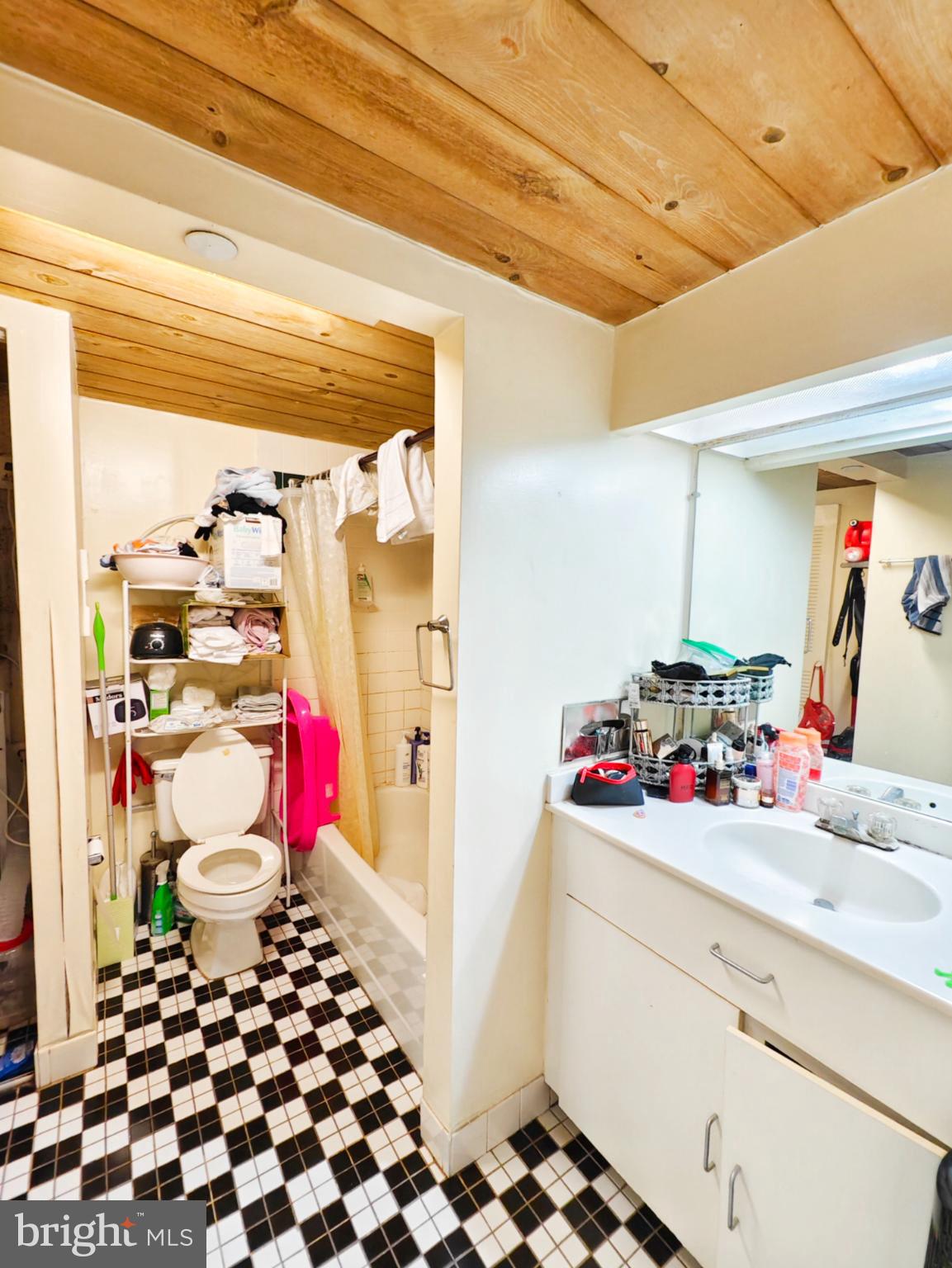 CHINATOWN - Residential