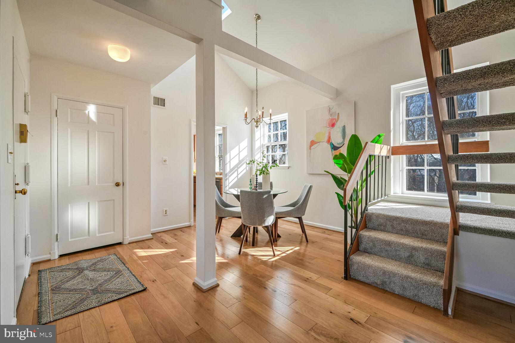 3940 LANGLEY COURT NW E635