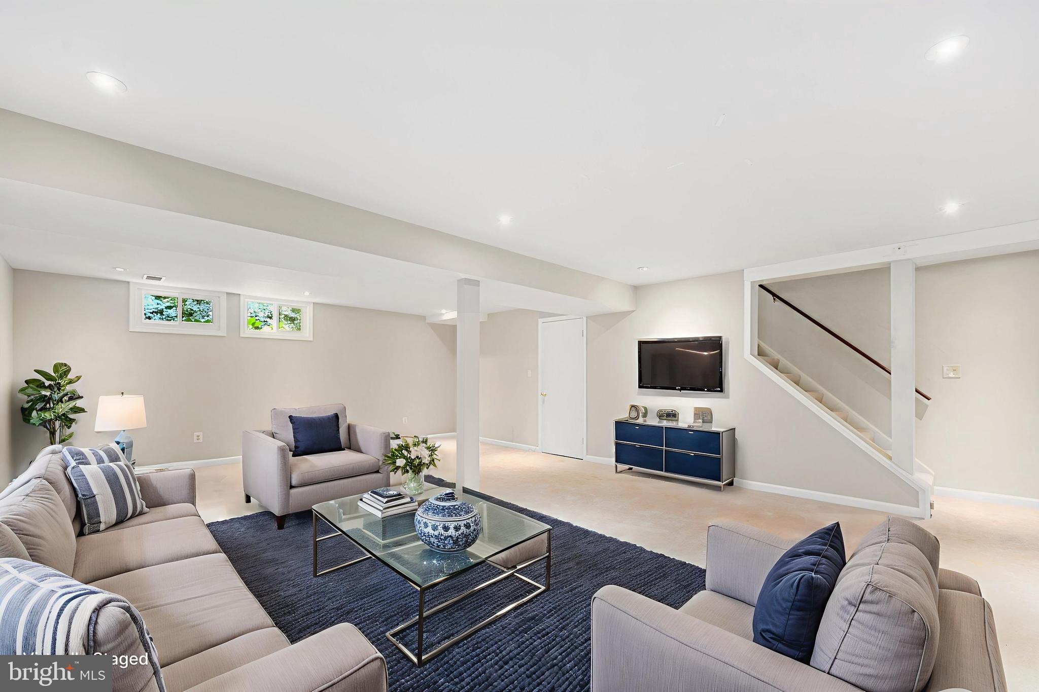 BURKE CENTRE - Residential