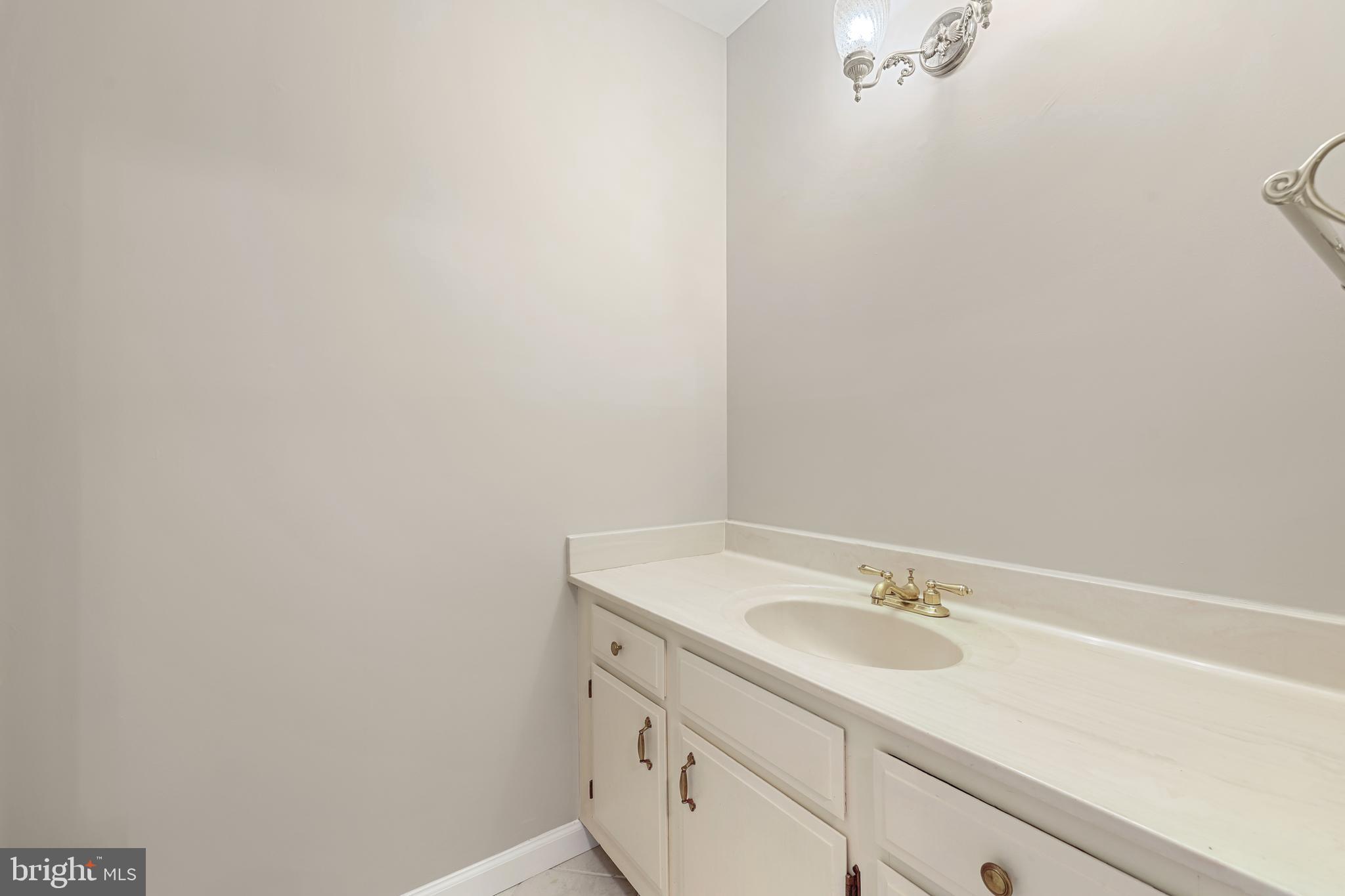 BURKE CENTRE - Residential