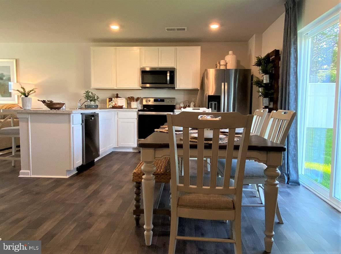 BLACKWATER LANDING - Residential