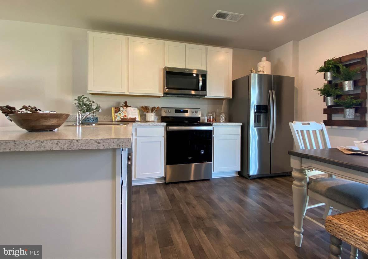 BLACKWATER LANDING - Residential