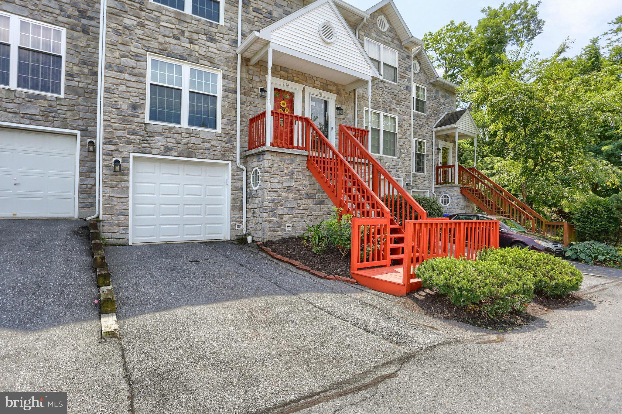 2143 SAINT CLAIR COURT