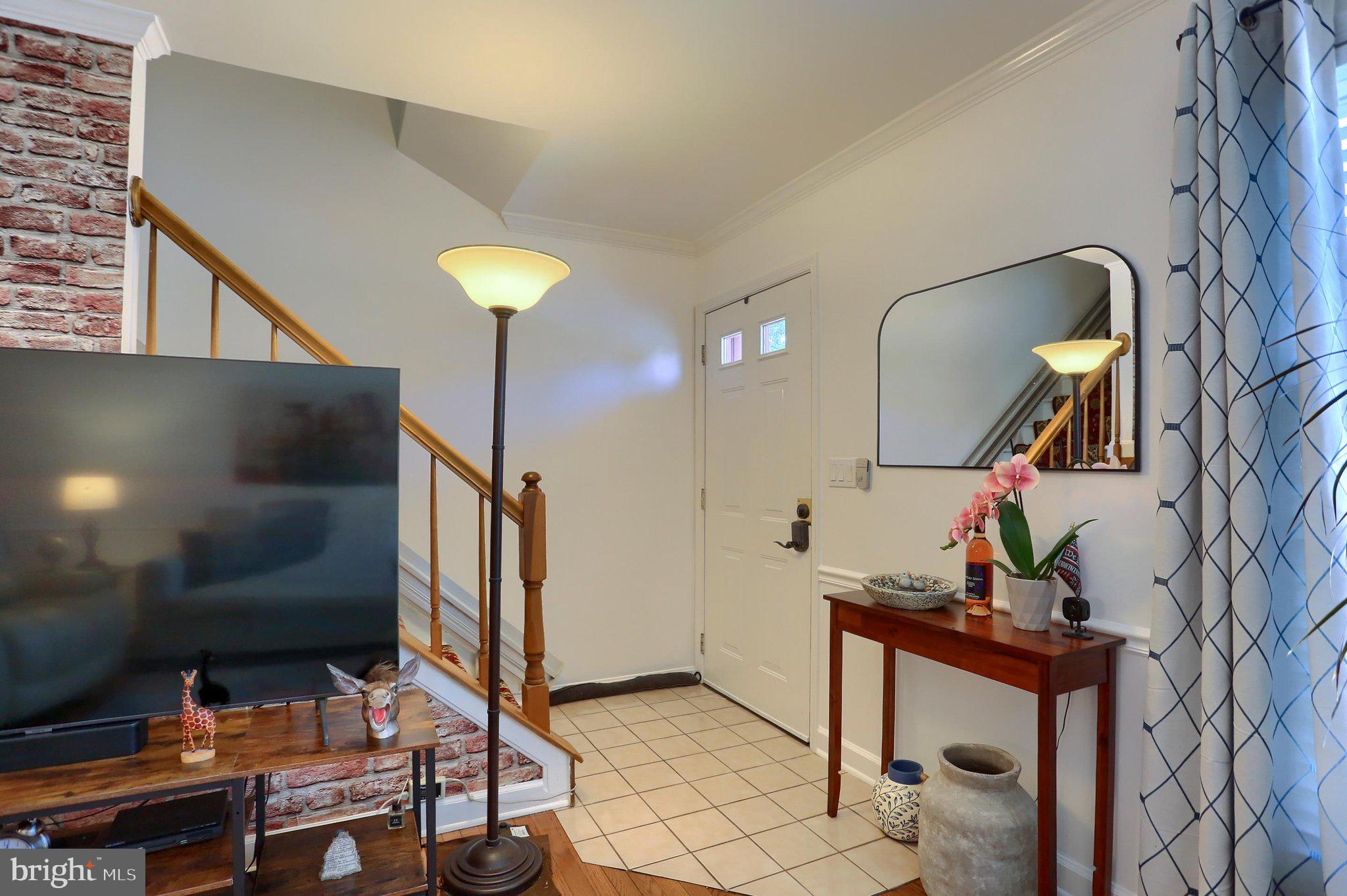 2143 SAINT CLAIR COURT
