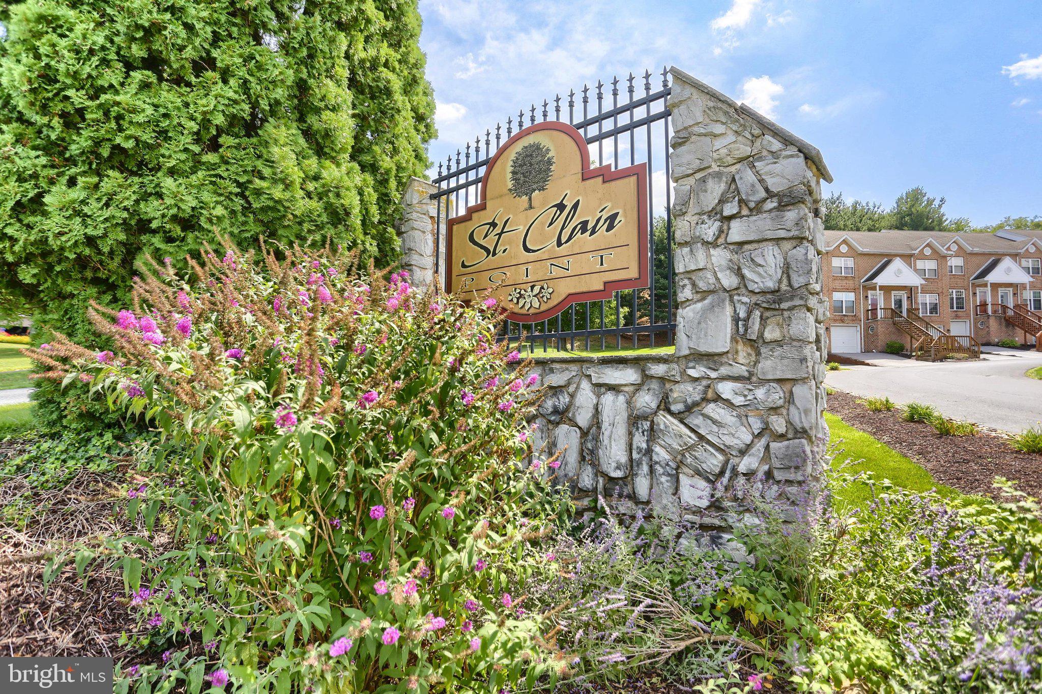 2143 SAINT CLAIR COURT