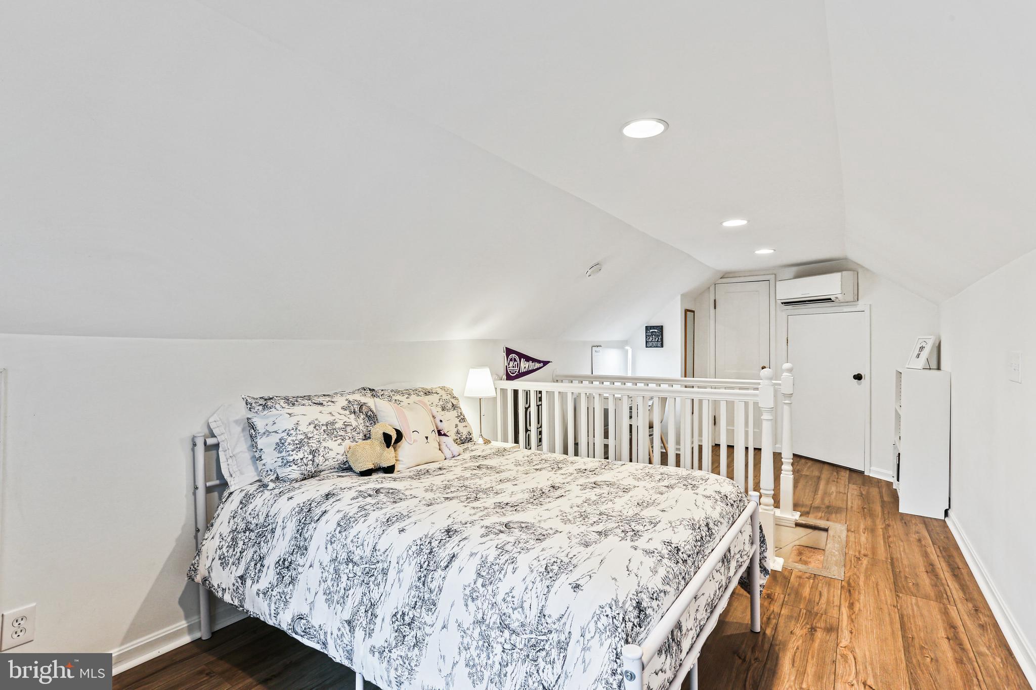 STONELEIGH - Residential