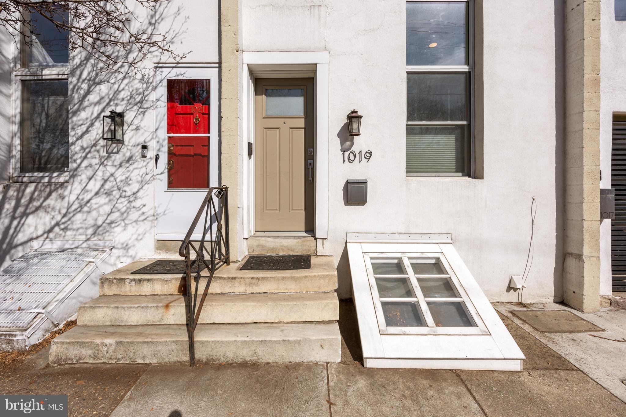 1019 LOMBARD STREET