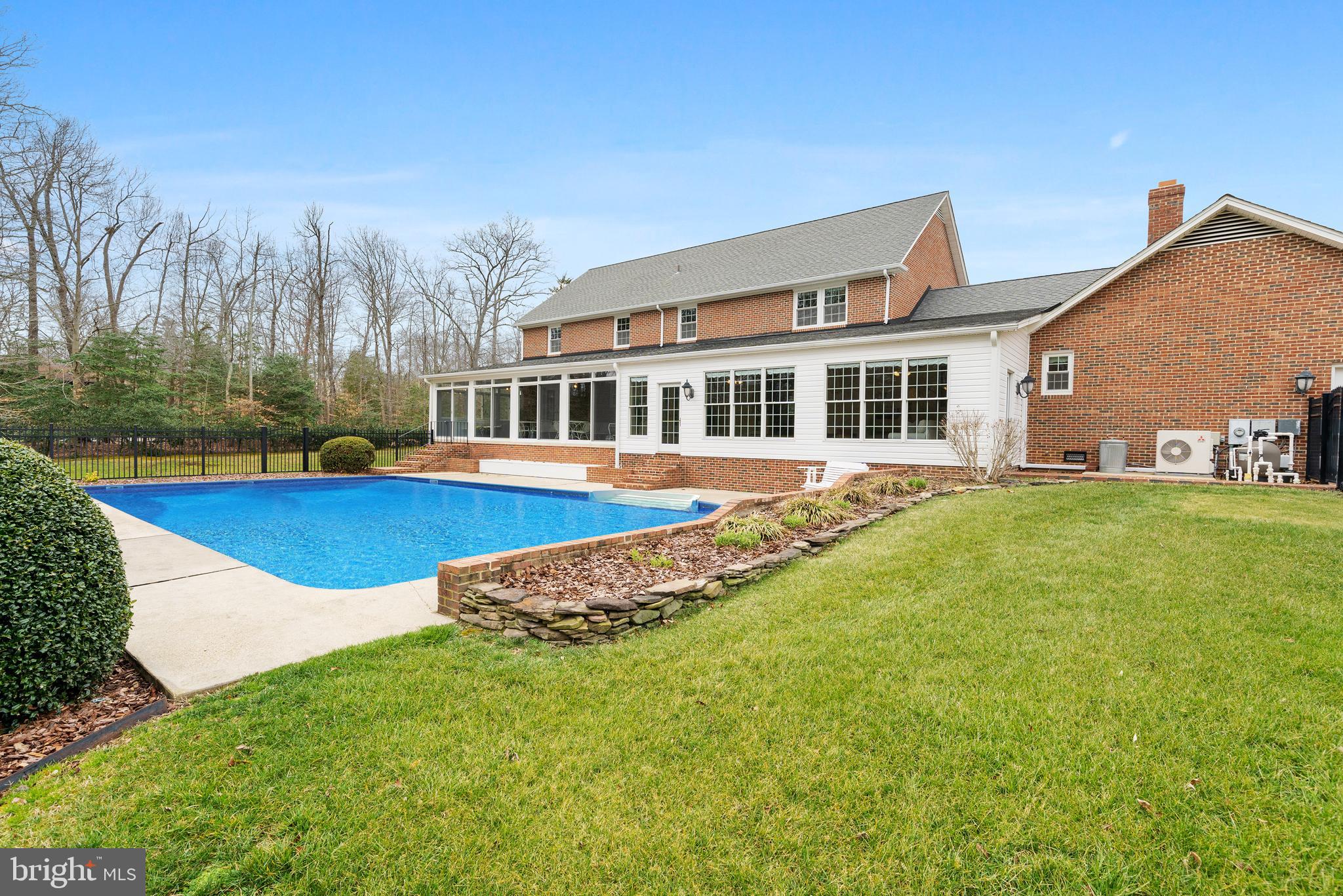 CAERNARVON WOODS - Residential