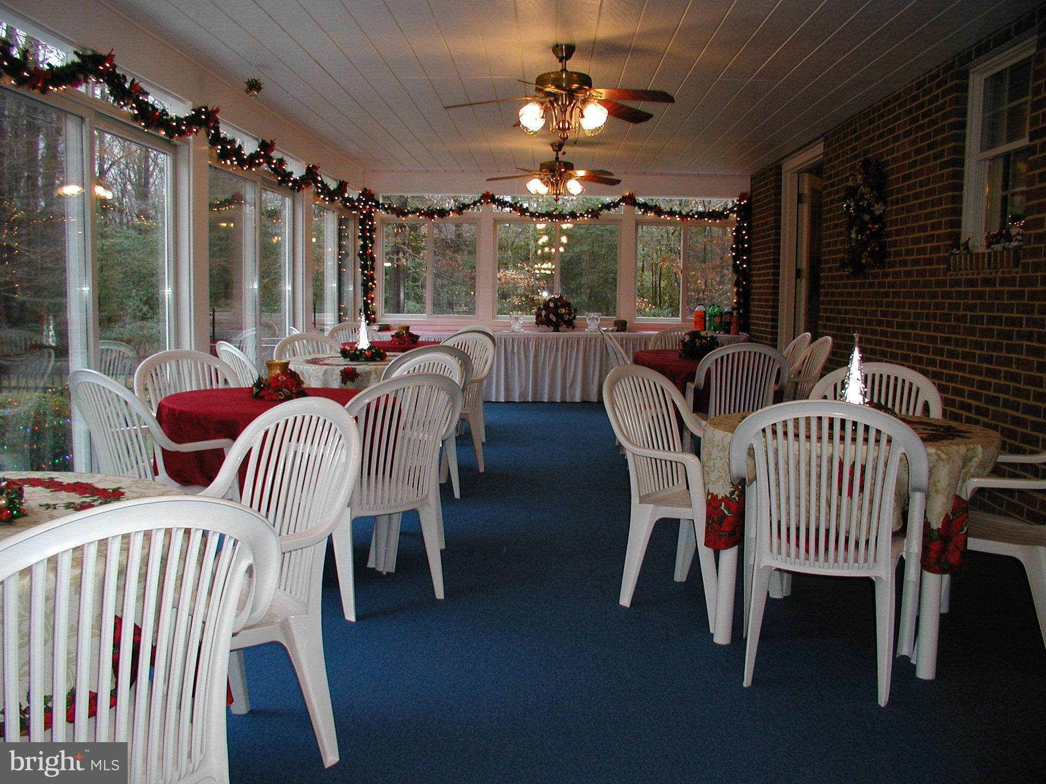 CAERNARVON WOODS - Residential