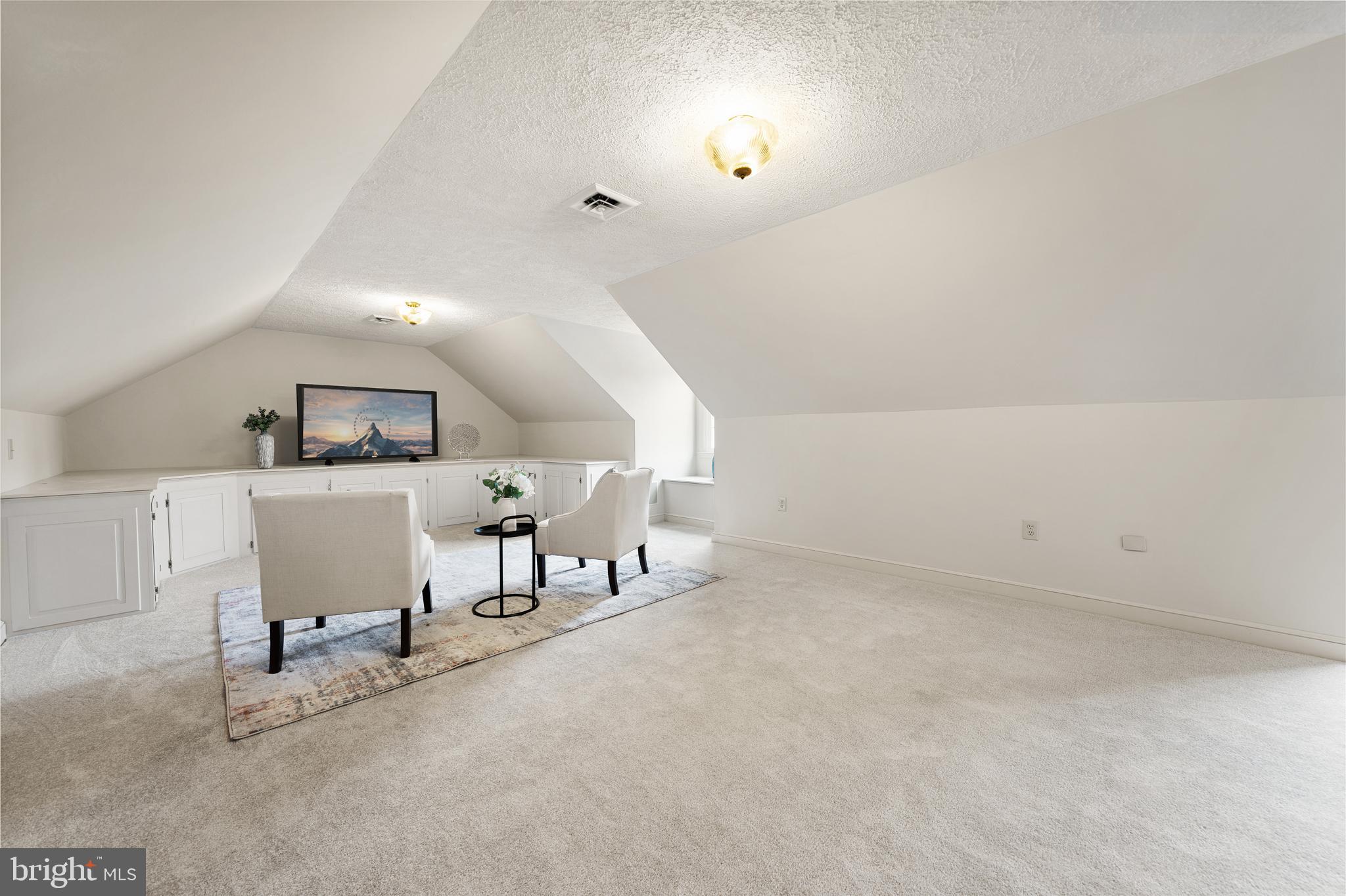 CAERNARVON WOODS - Residential