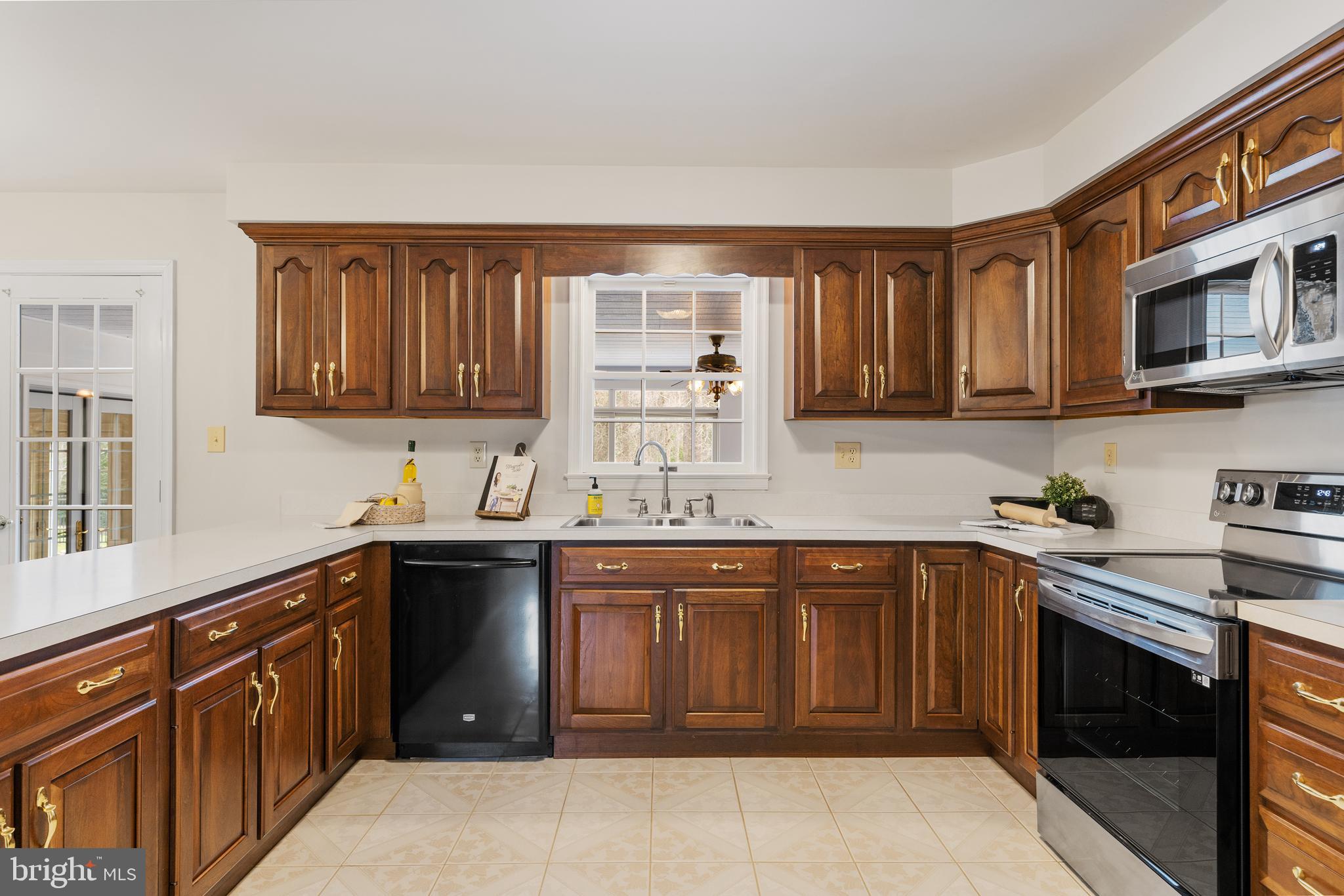 CAERNARVON WOODS - Residential