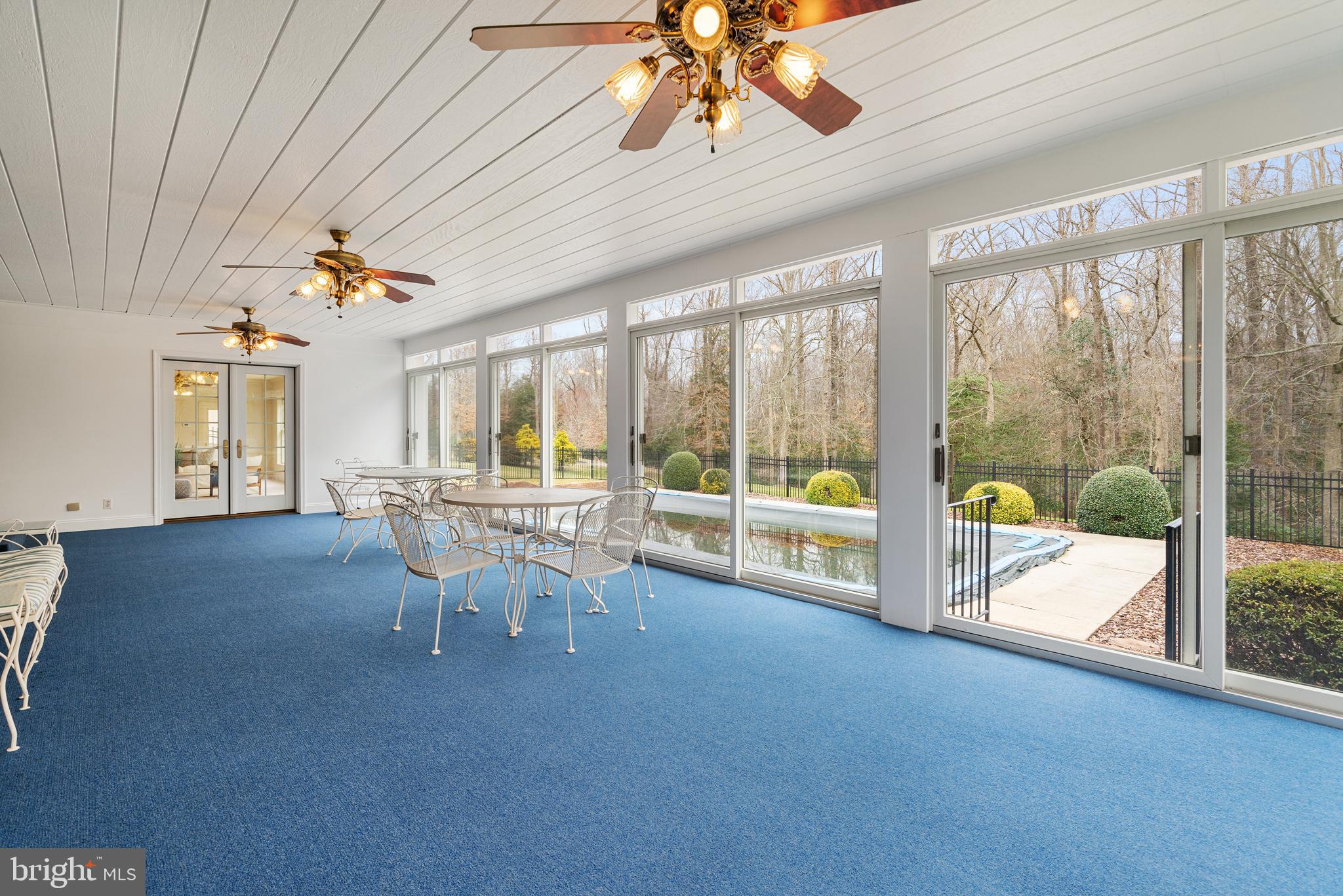 CAERNARVON WOODS - Residential