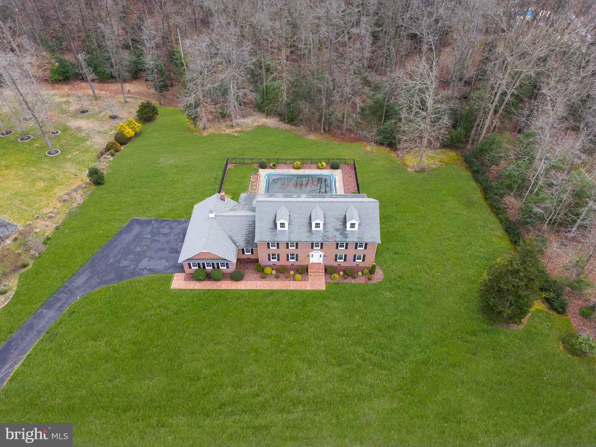 CAERNARVON WOODS - Residential