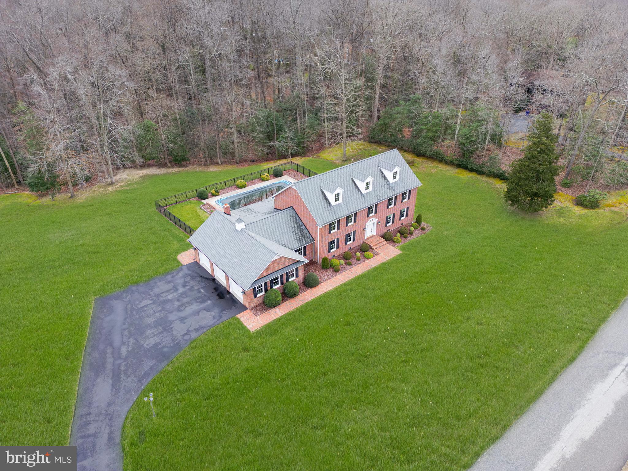 CAERNARVON WOODS - Residential