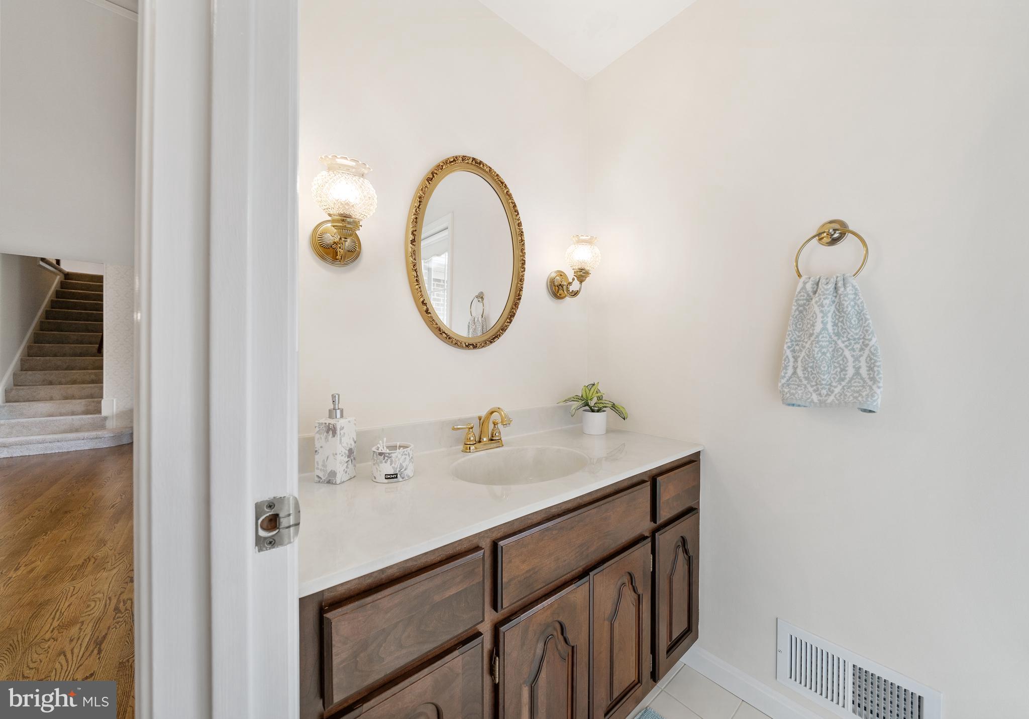 CAERNARVON WOODS - Residential