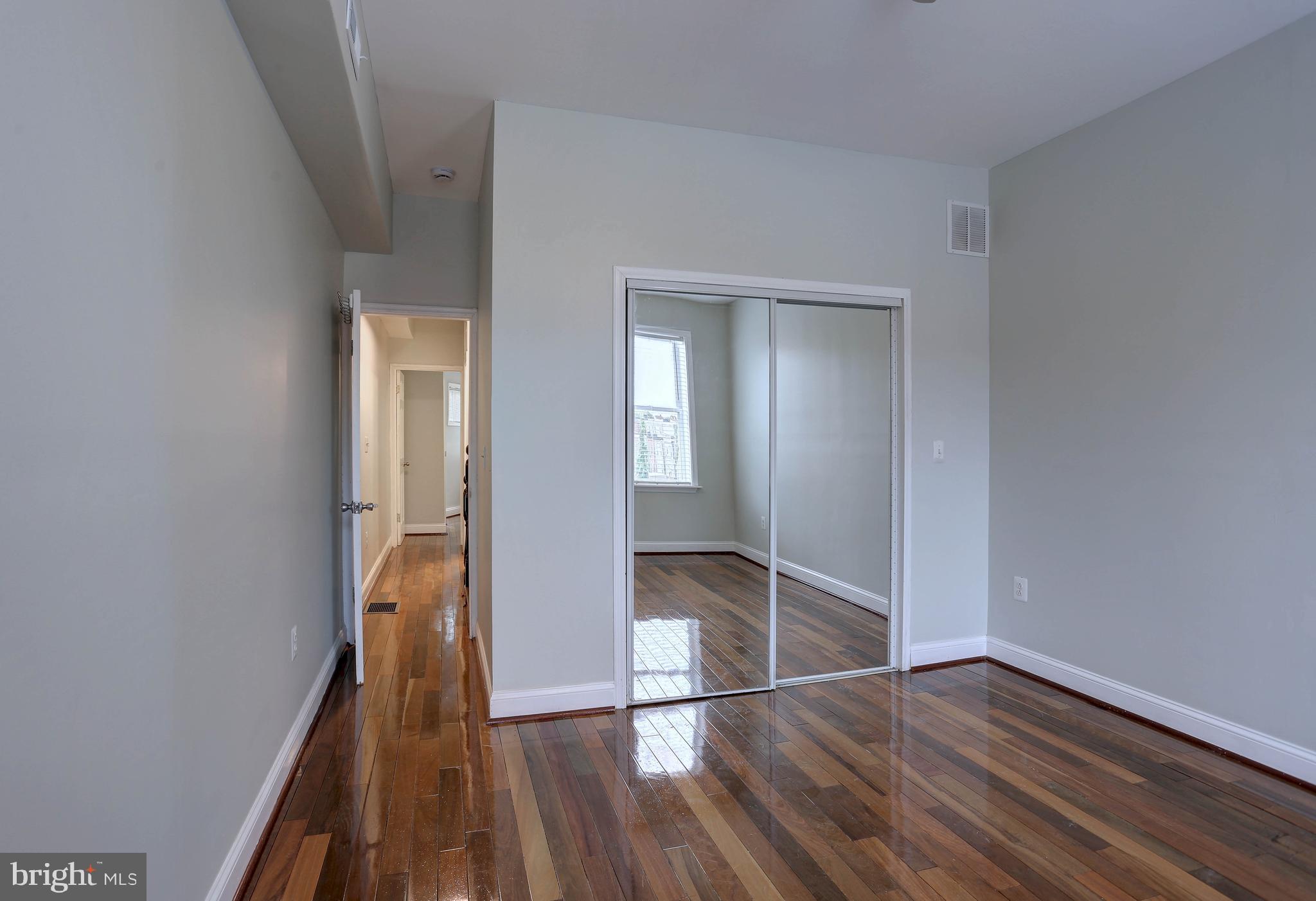 BARCLAY - Residential