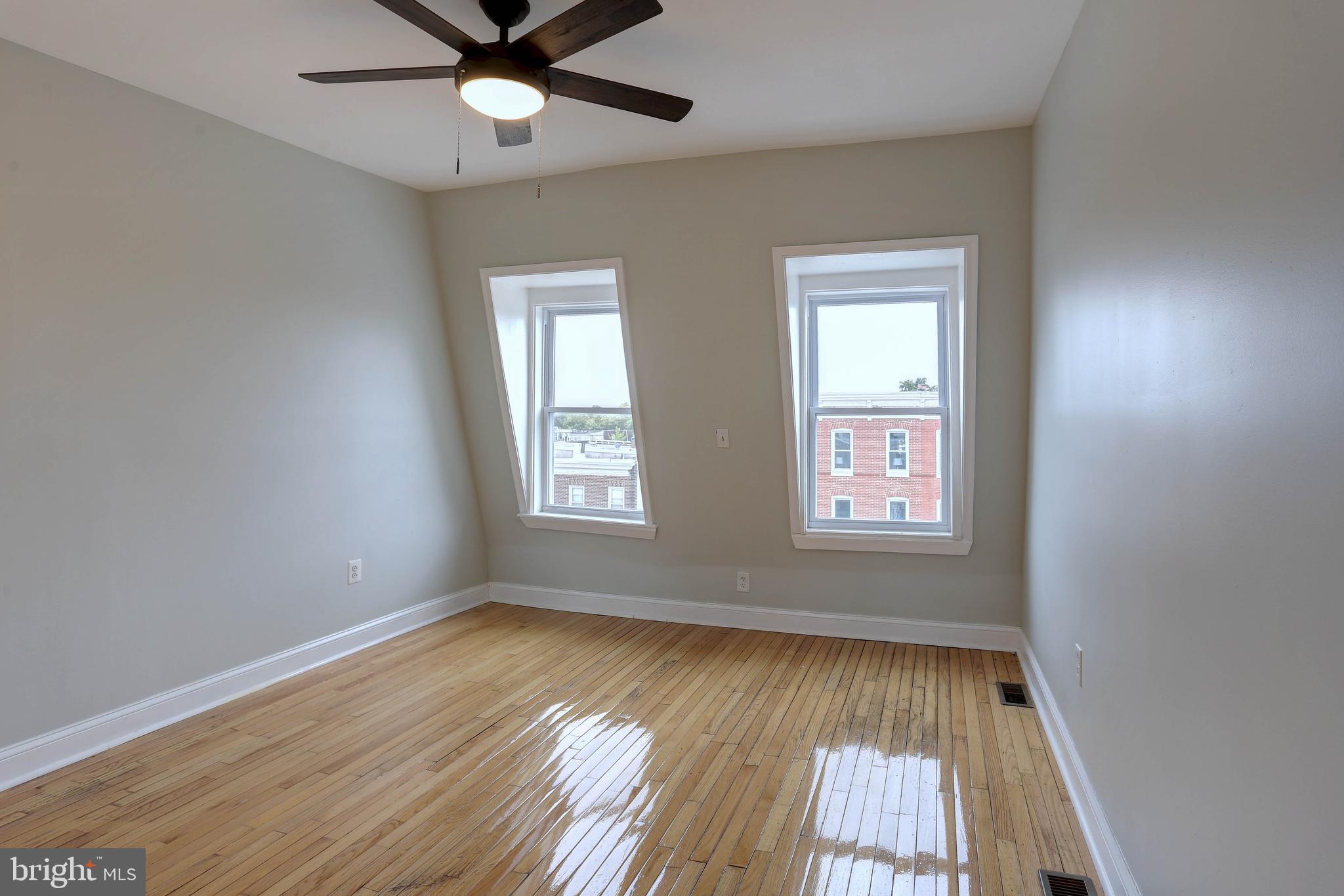 BARCLAY - Residential