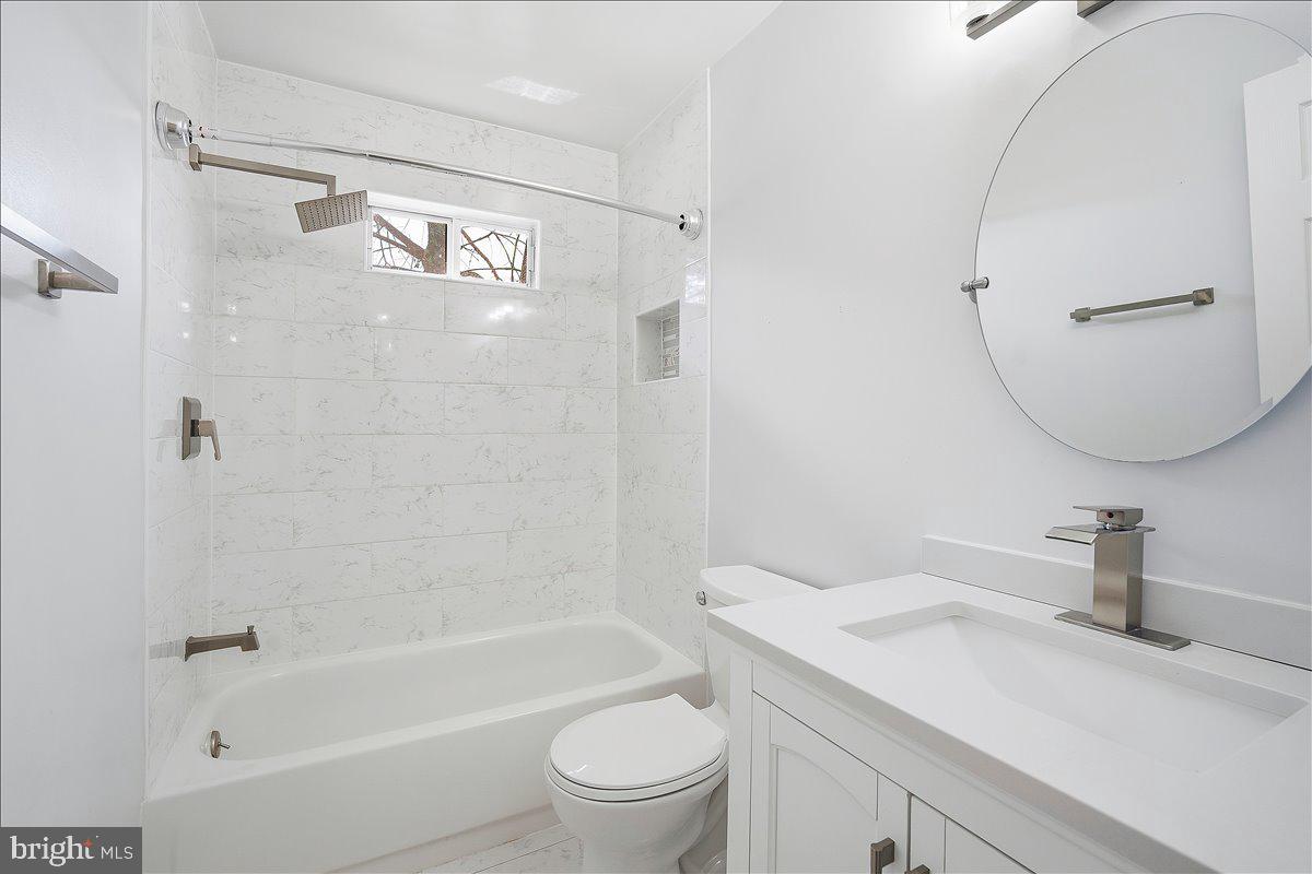 OLNEY SQUARE - Residential