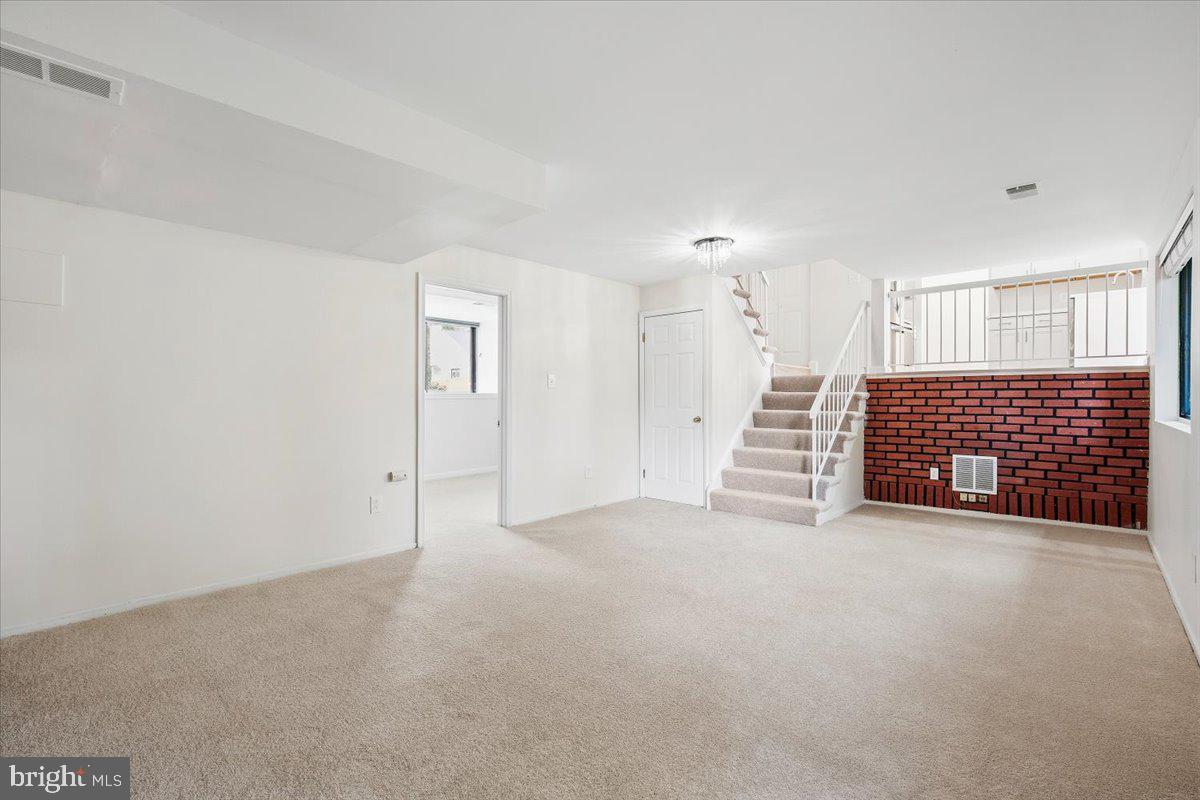 OLNEY SQUARE - Residential