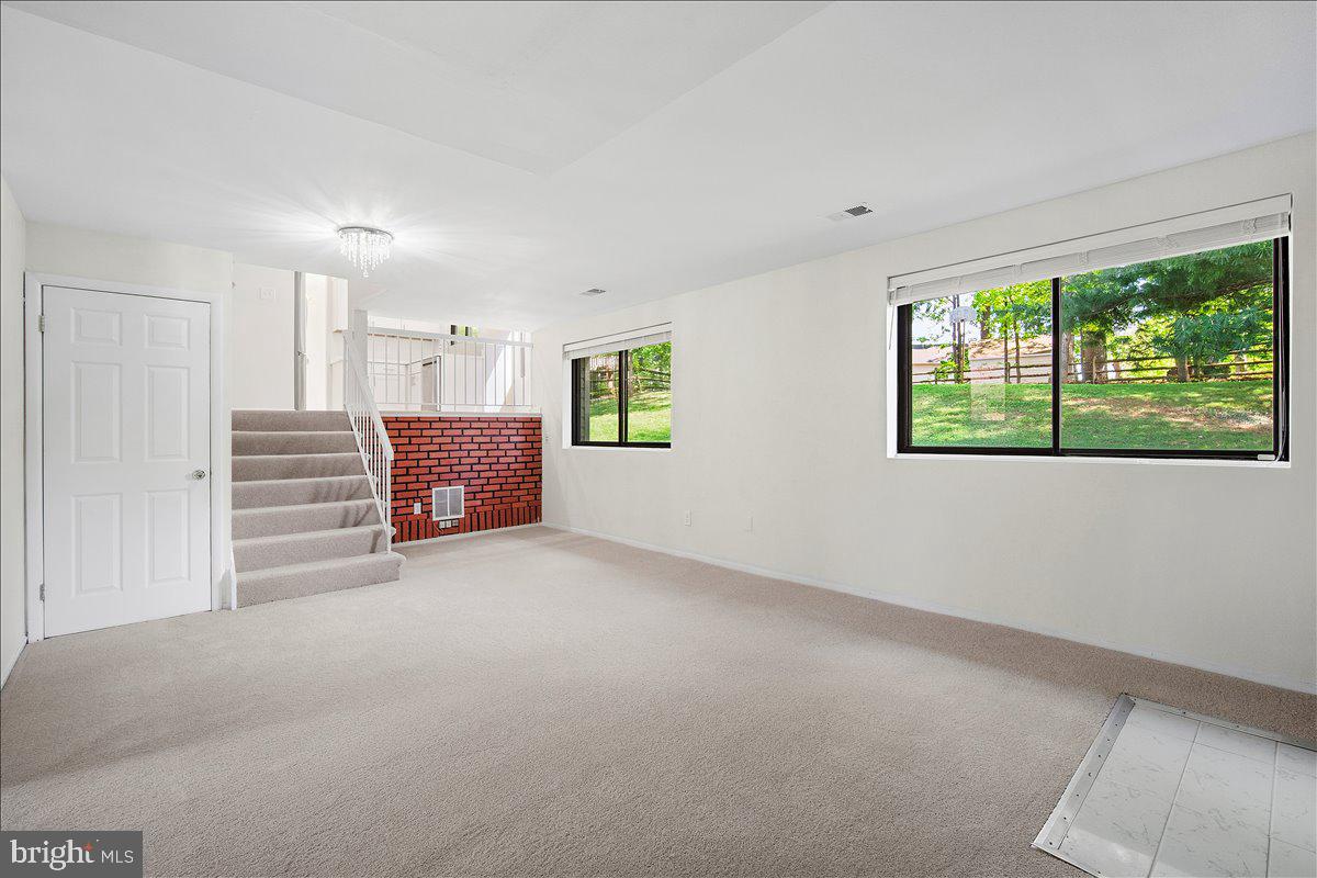 OLNEY SQUARE - Residential