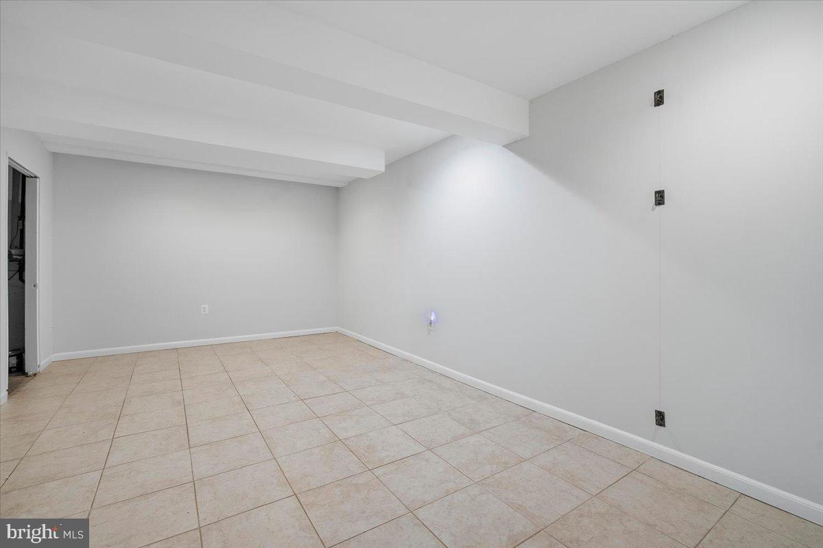 OLNEY SQUARE - Residential